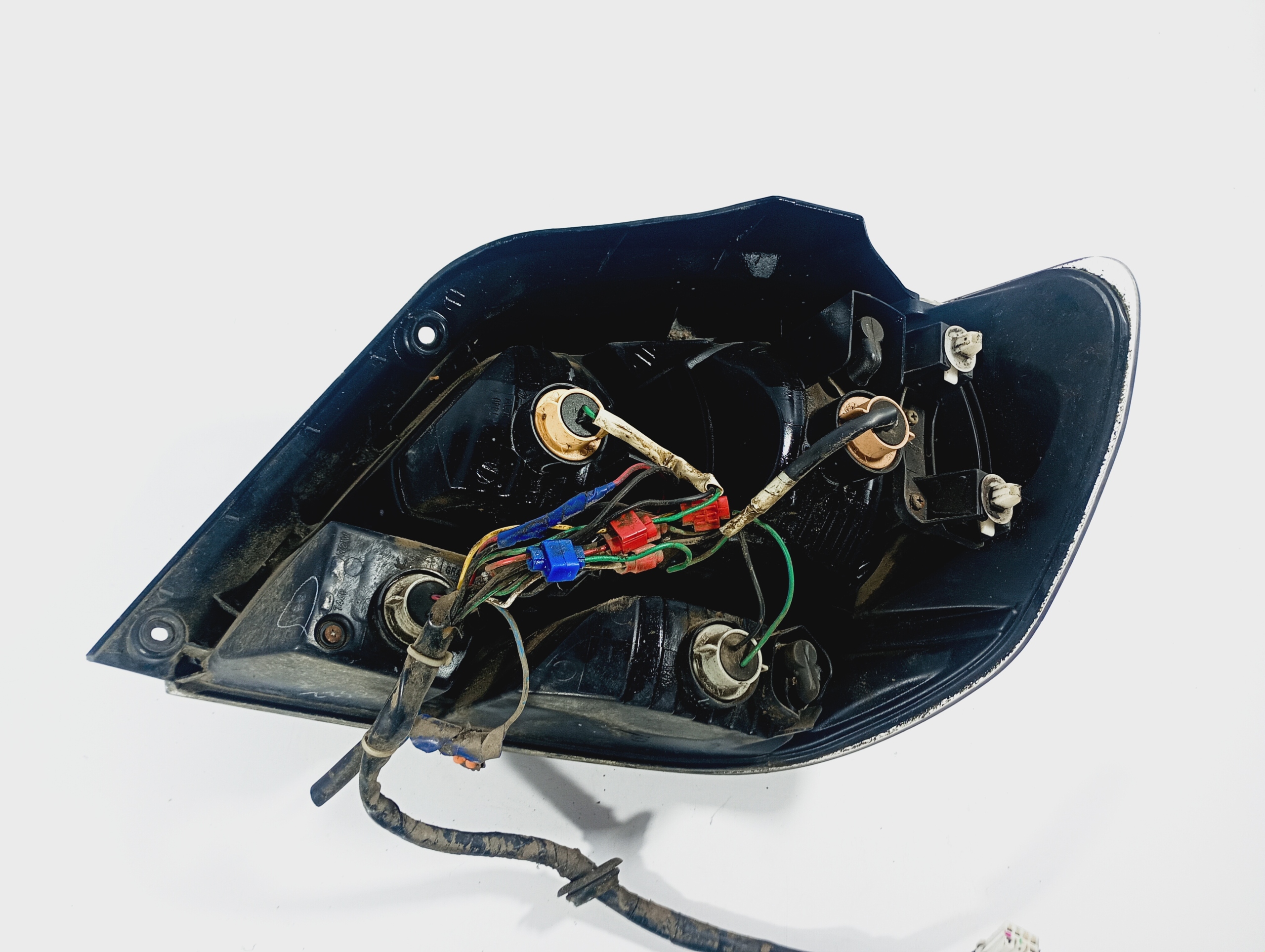 light left rear rear part OE 22087581 MITSUBISHI Outlander 1 and 03-06