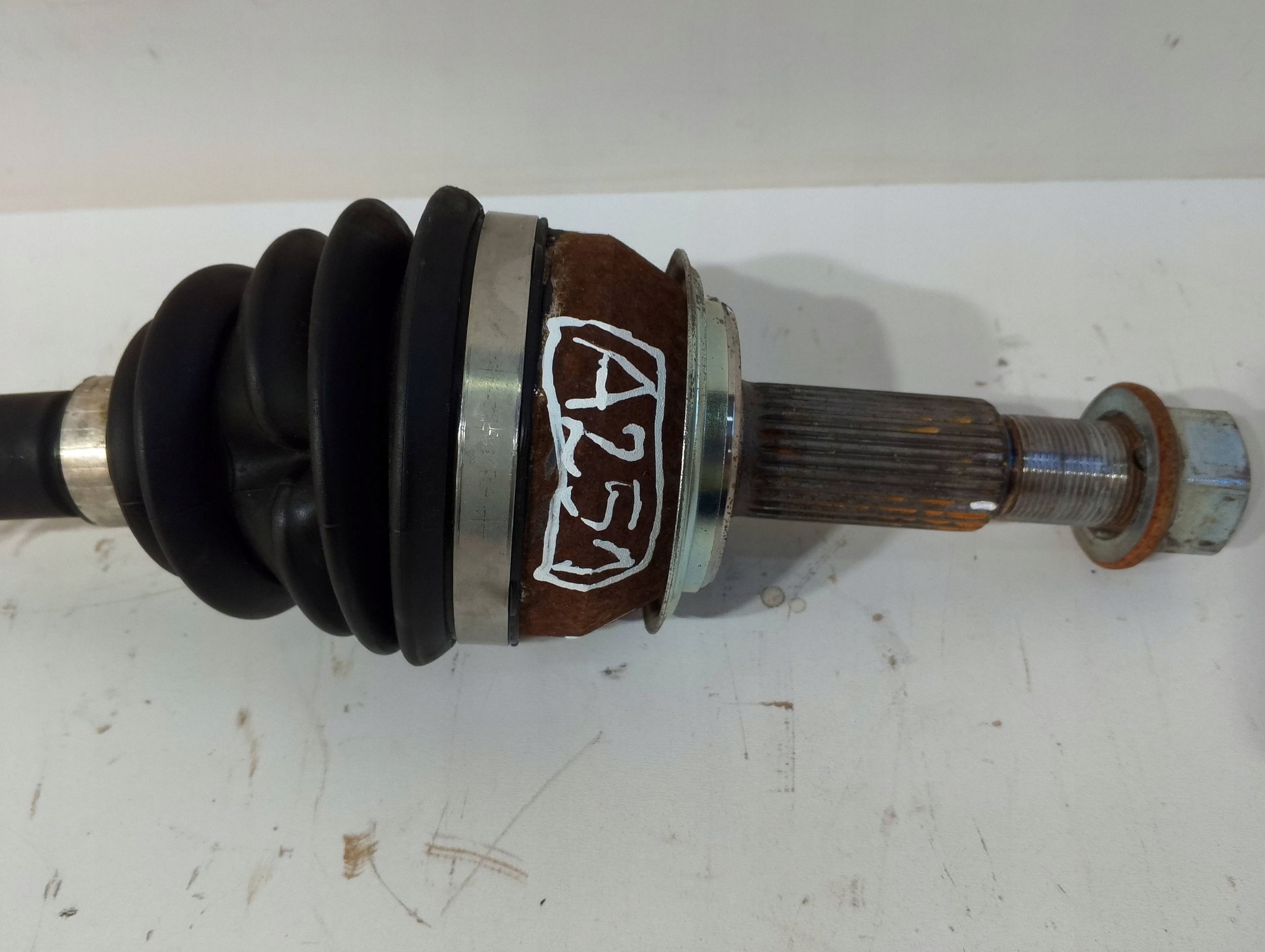 Renault Kadjar 1,5DCI semi-axis front right 391000797R (A251)