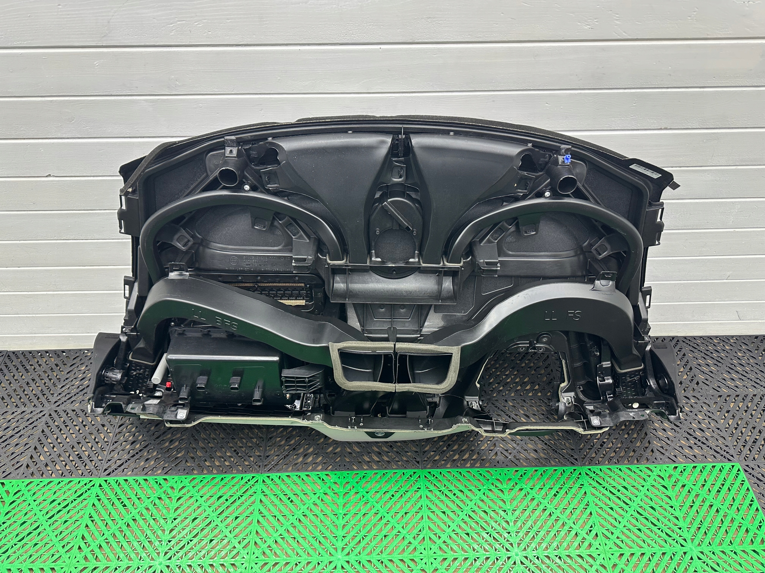 BMW i3 I01 originál dashboard instrument panel console CARUMGRAU