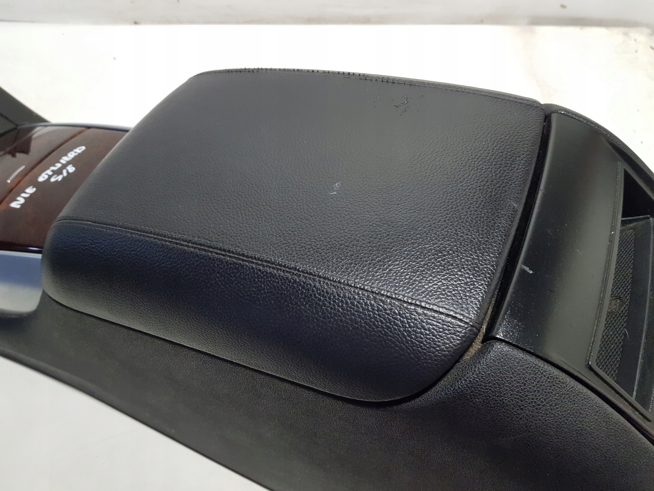 armrest MERCEDES W251 TUNEL central