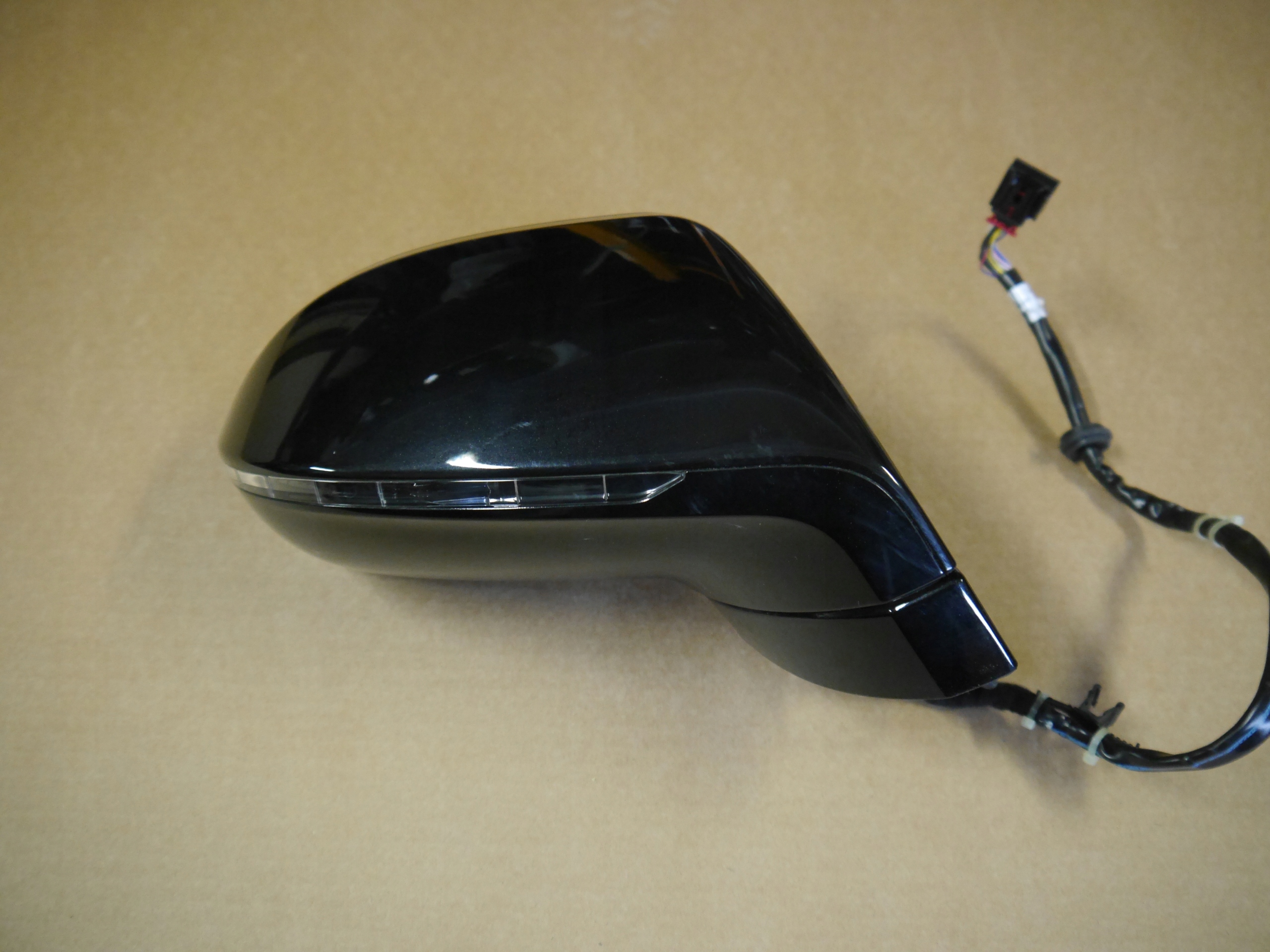 AUDI A7 4G LUSTERKO PRAWE 12 PIN LY9T