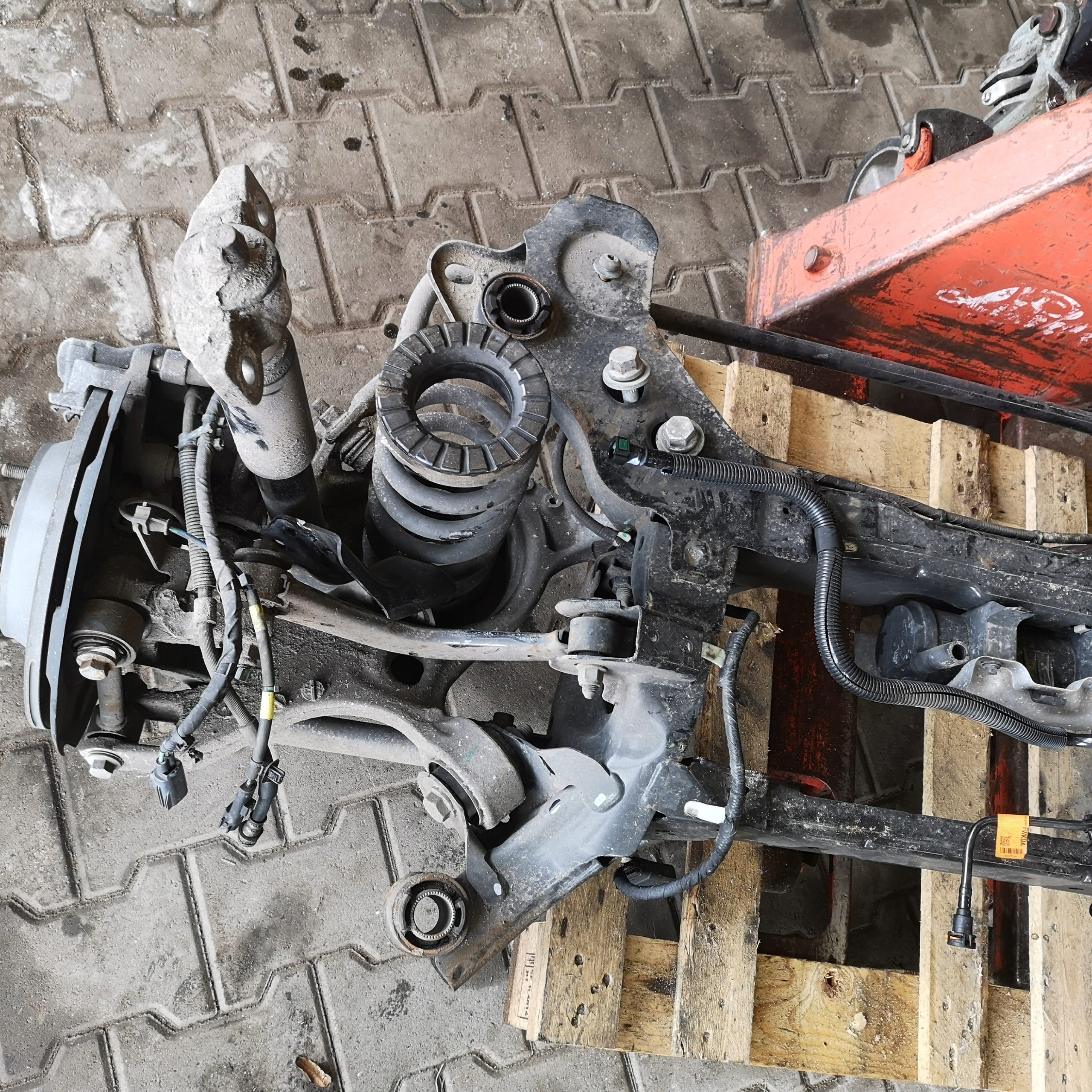 MONDEO MK5 ZAWIESZENIE TYL OŚ ZWROTNICA 1.5 ECO Typ samochodu Samochody osobowe