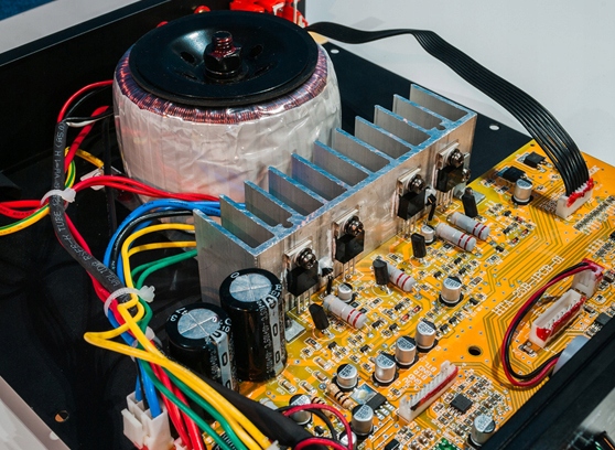 TAGA HARMONY HTA-25B WZMACNIACZ HYBRYDOWY LAMPA Liczba kanałów 2