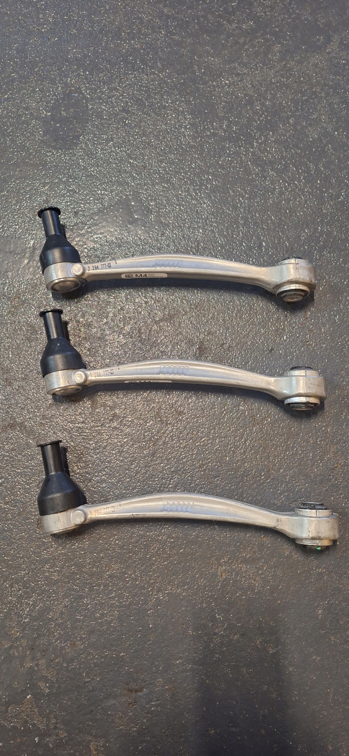 BMW M3 F80 M4 F82 WAHACZ POPRZECZNY TYŁ 2284777