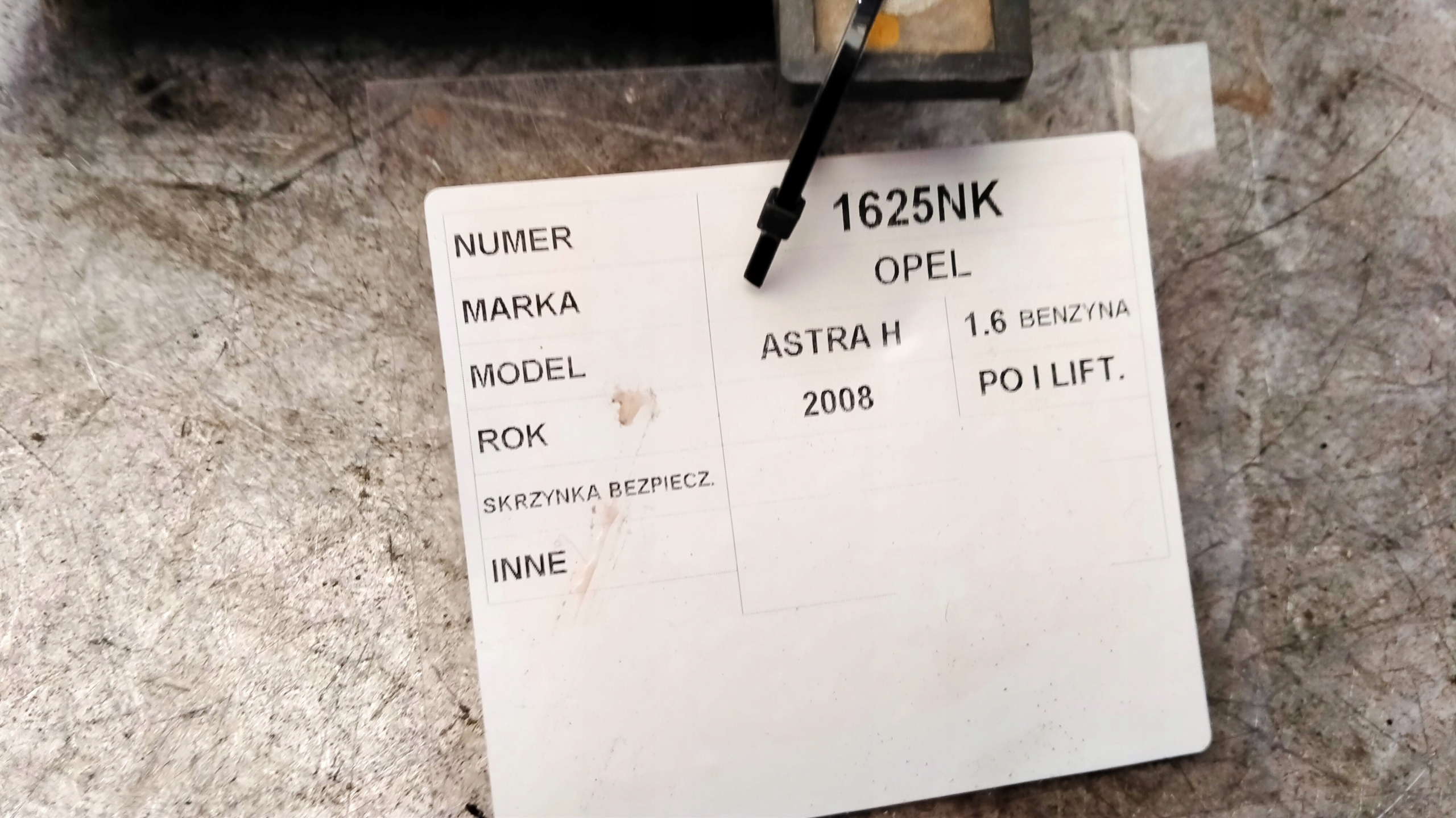 Opel Astra H Module fusibles 13250231