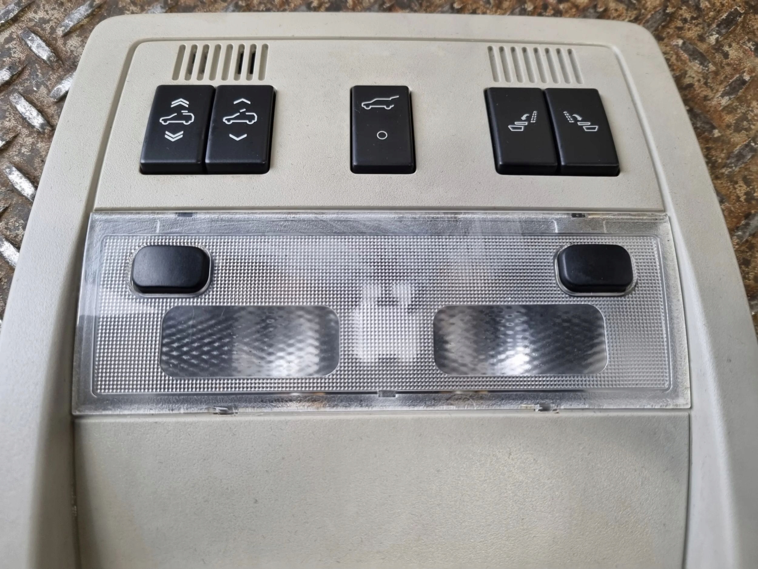 2007 Cadillac ESCALADE лампочка 15913223