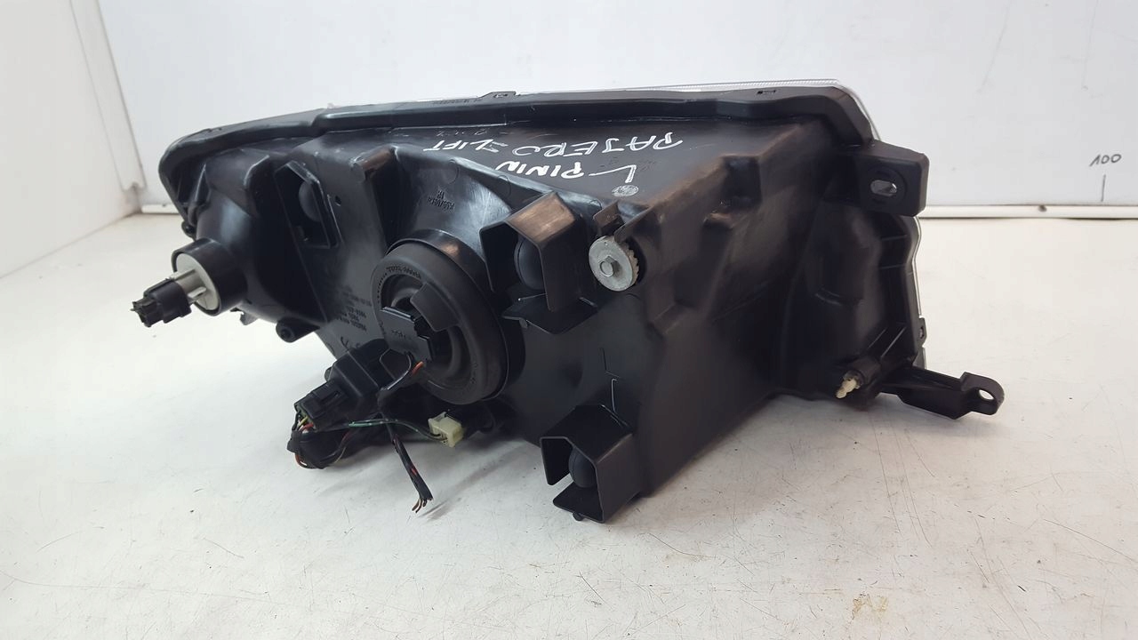 light front front left Mitsubishi Pinin