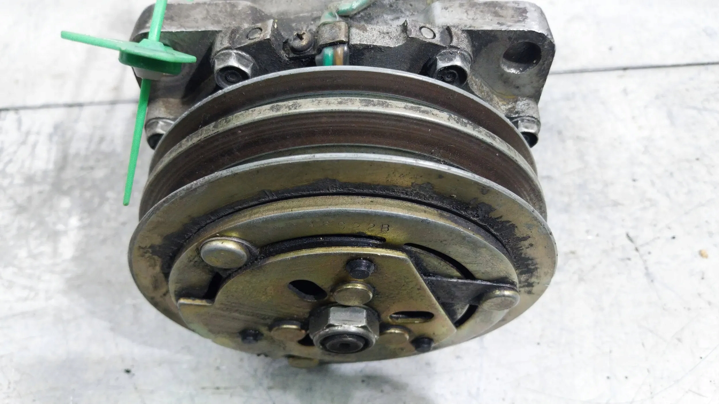 compressor compressor; of the air conditioning 191820803 Volkswagen Golf II