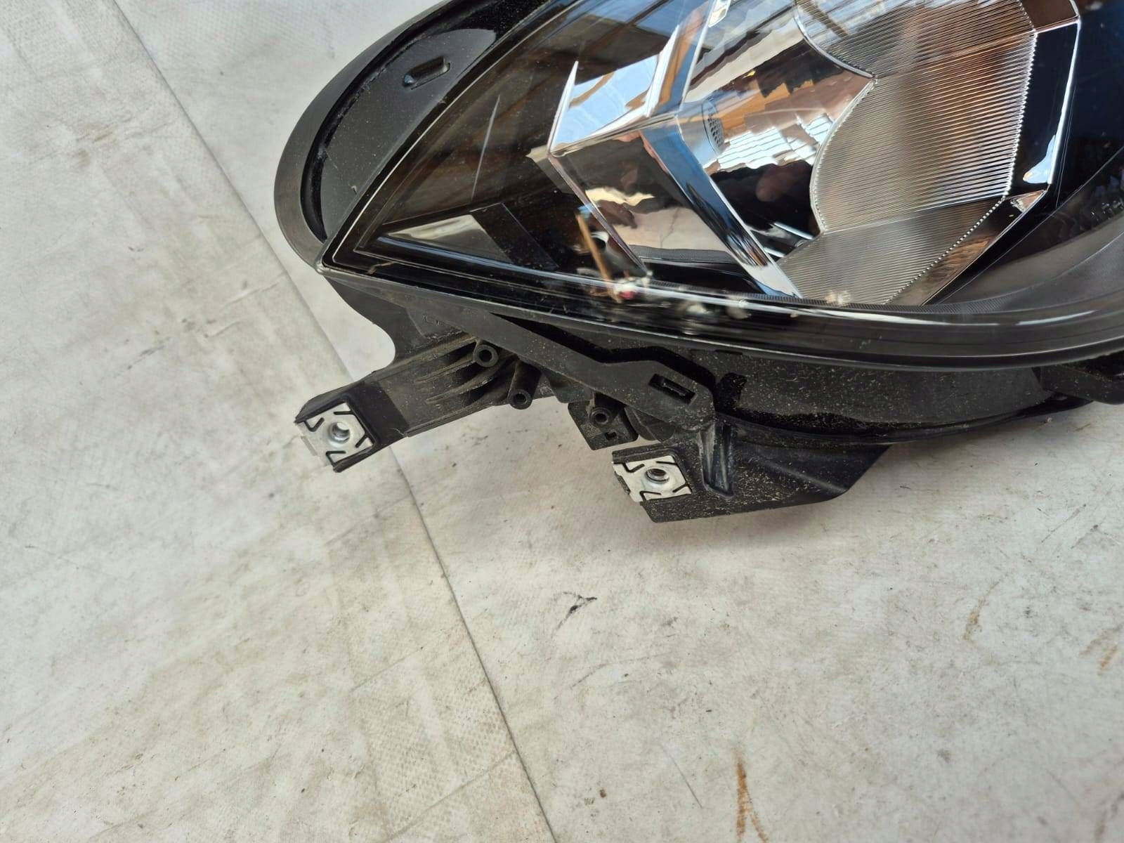 VW T-CROSS 16- light right front front ZWYKLA 2GM941006A