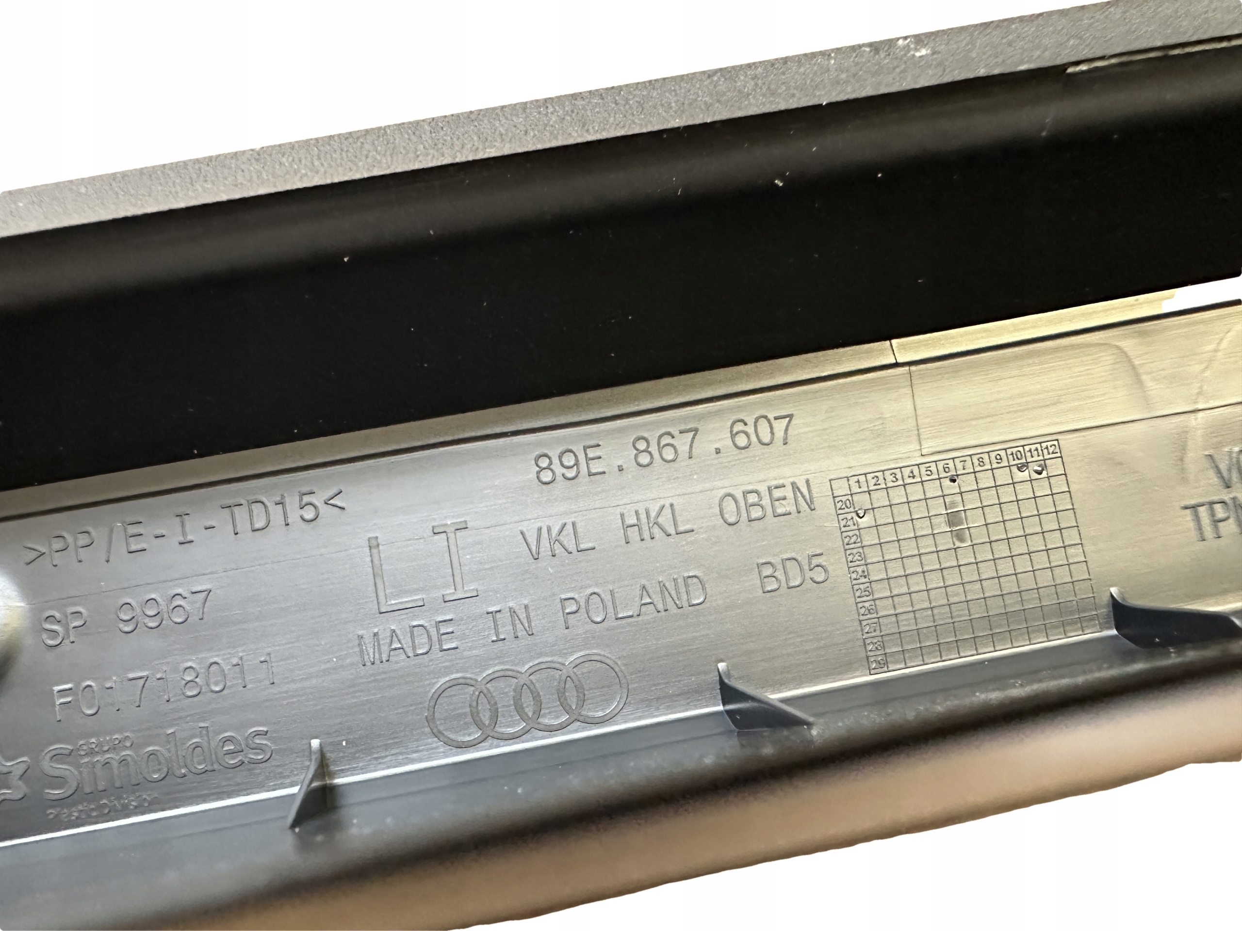 AUDI Q4 upholstery covers bonnet boot 89E867607