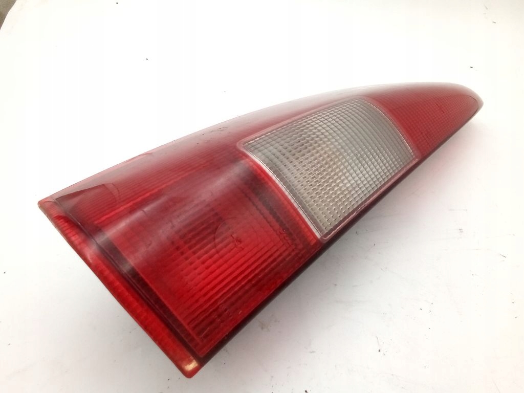 Volvo V70 and light left rear part rear upper 9157799
