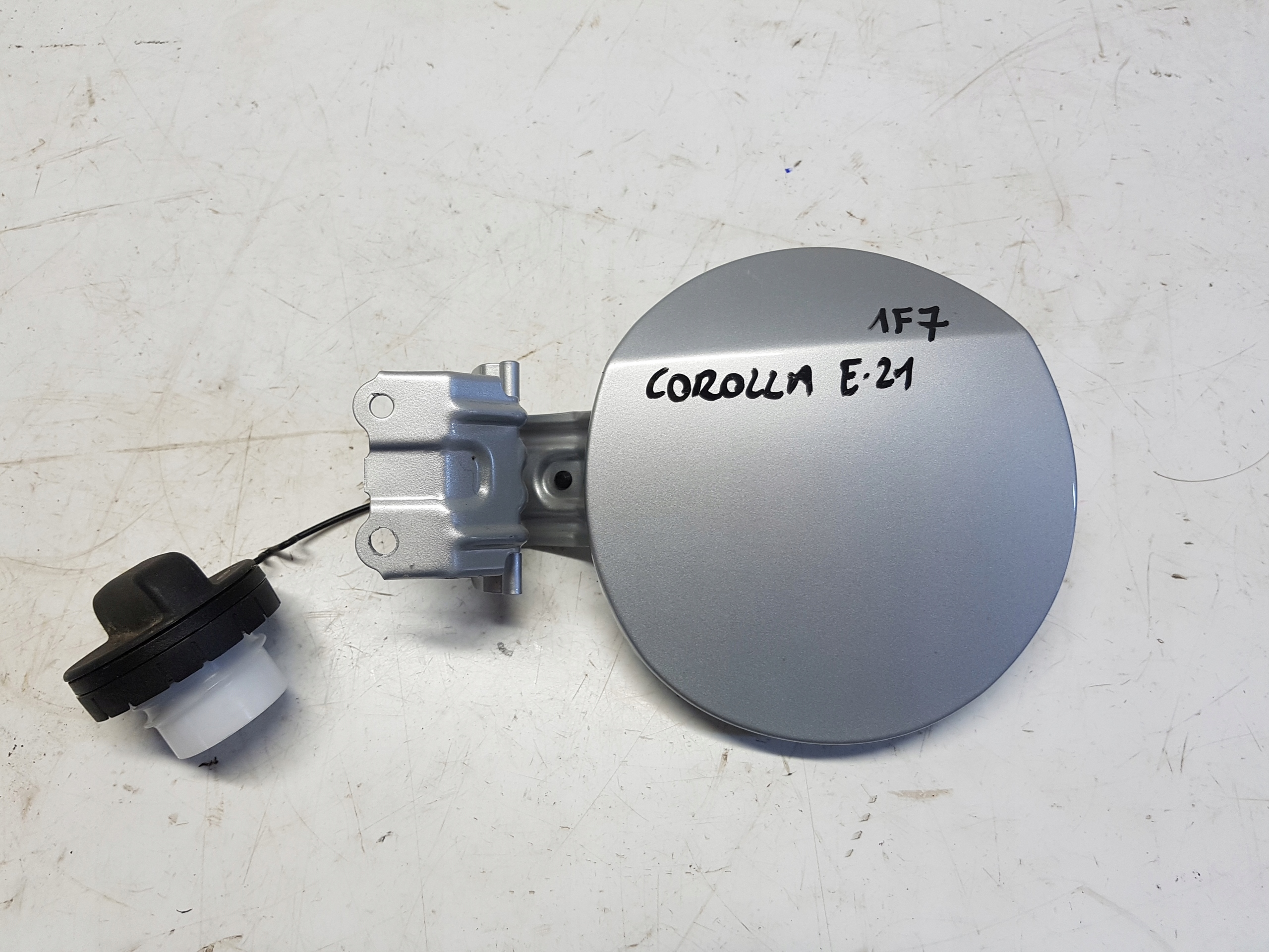 TOYOTA COROLLA E21 Tankklappe des Kraftstoffsbehälters 1F7