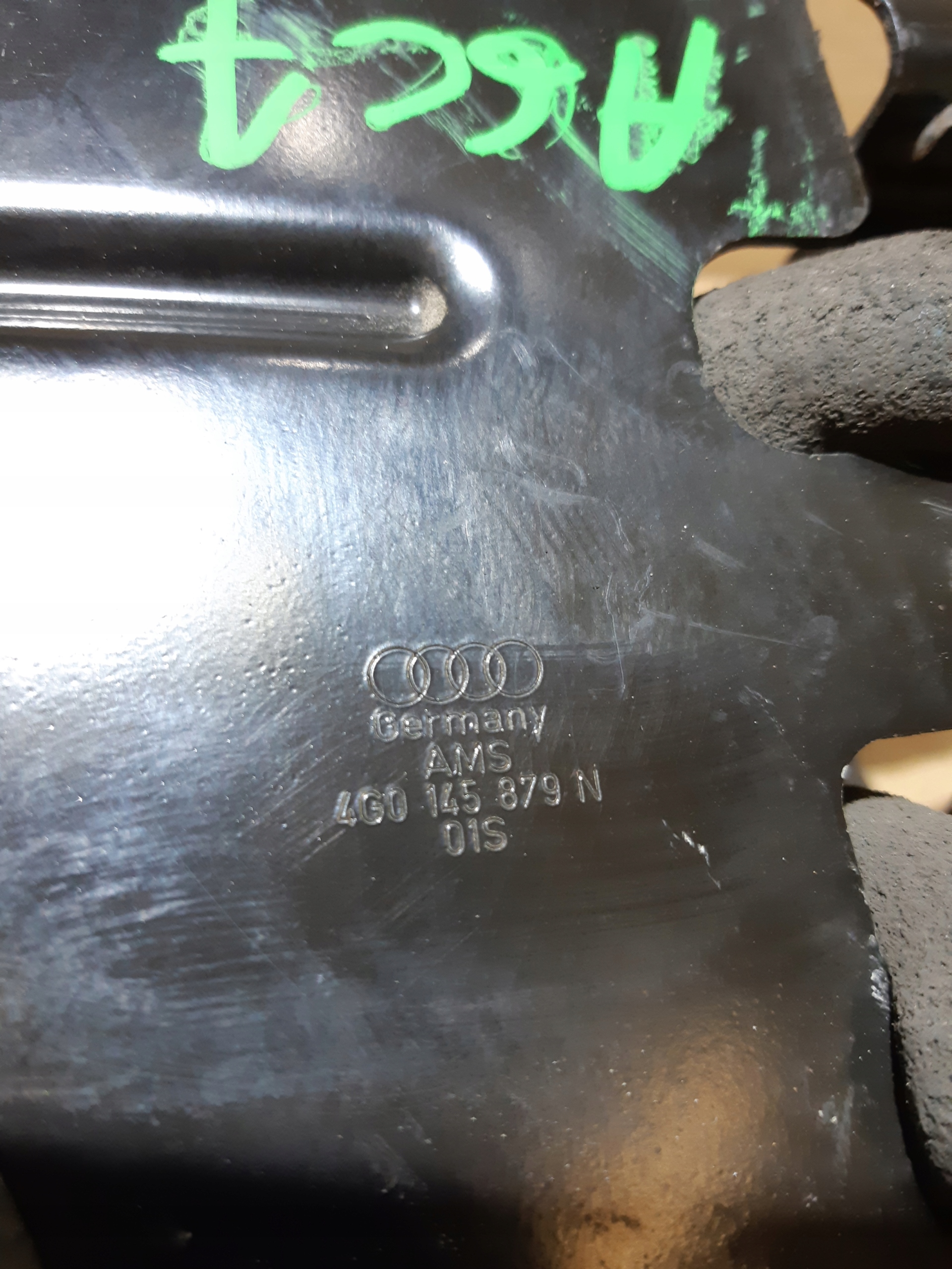 AUDI A6 C7 LIFT maniglia staffa POMPY d’acqua 4G0145879N