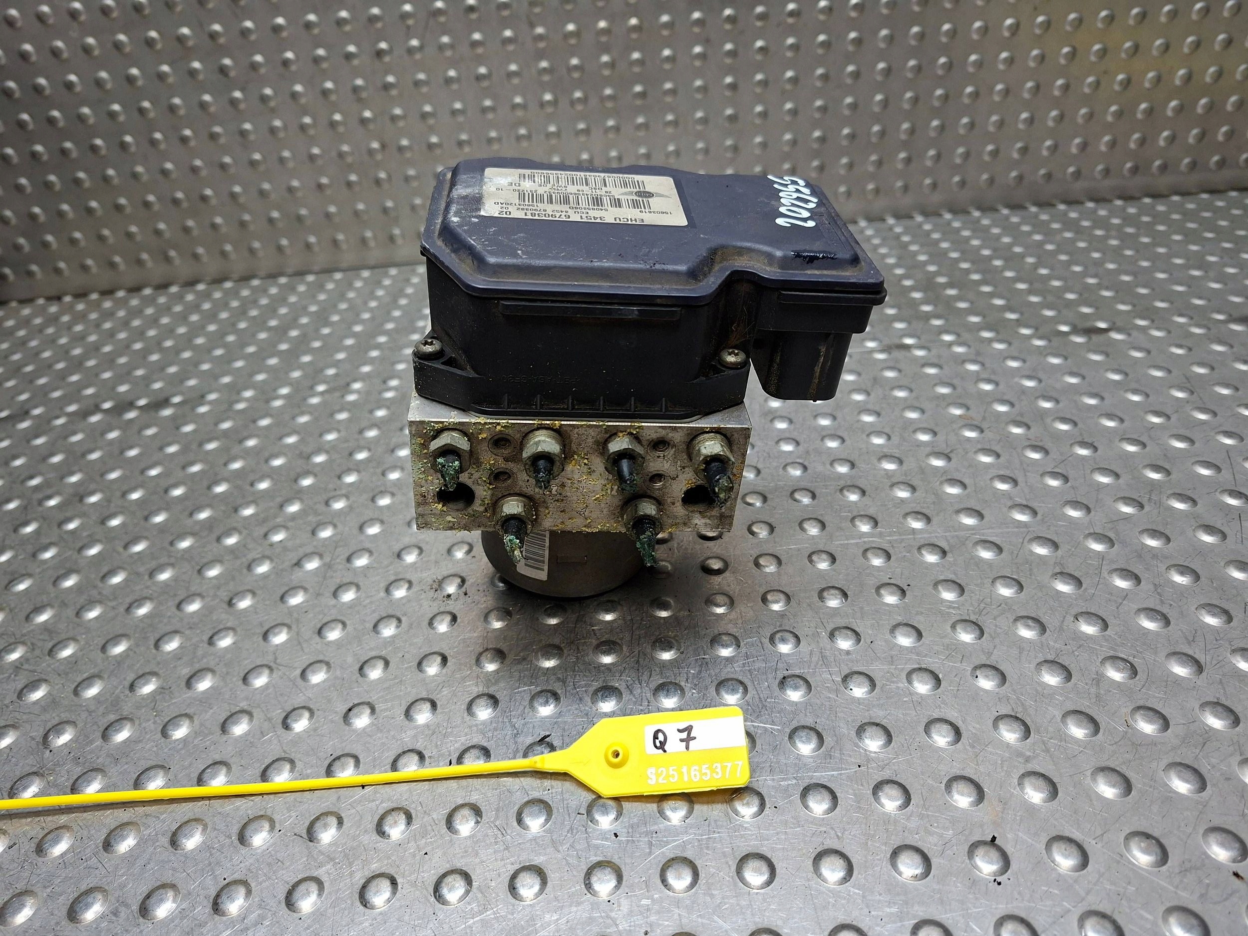pump control unit ABS MINI COOPER R55 R56 R57 06- 6790381