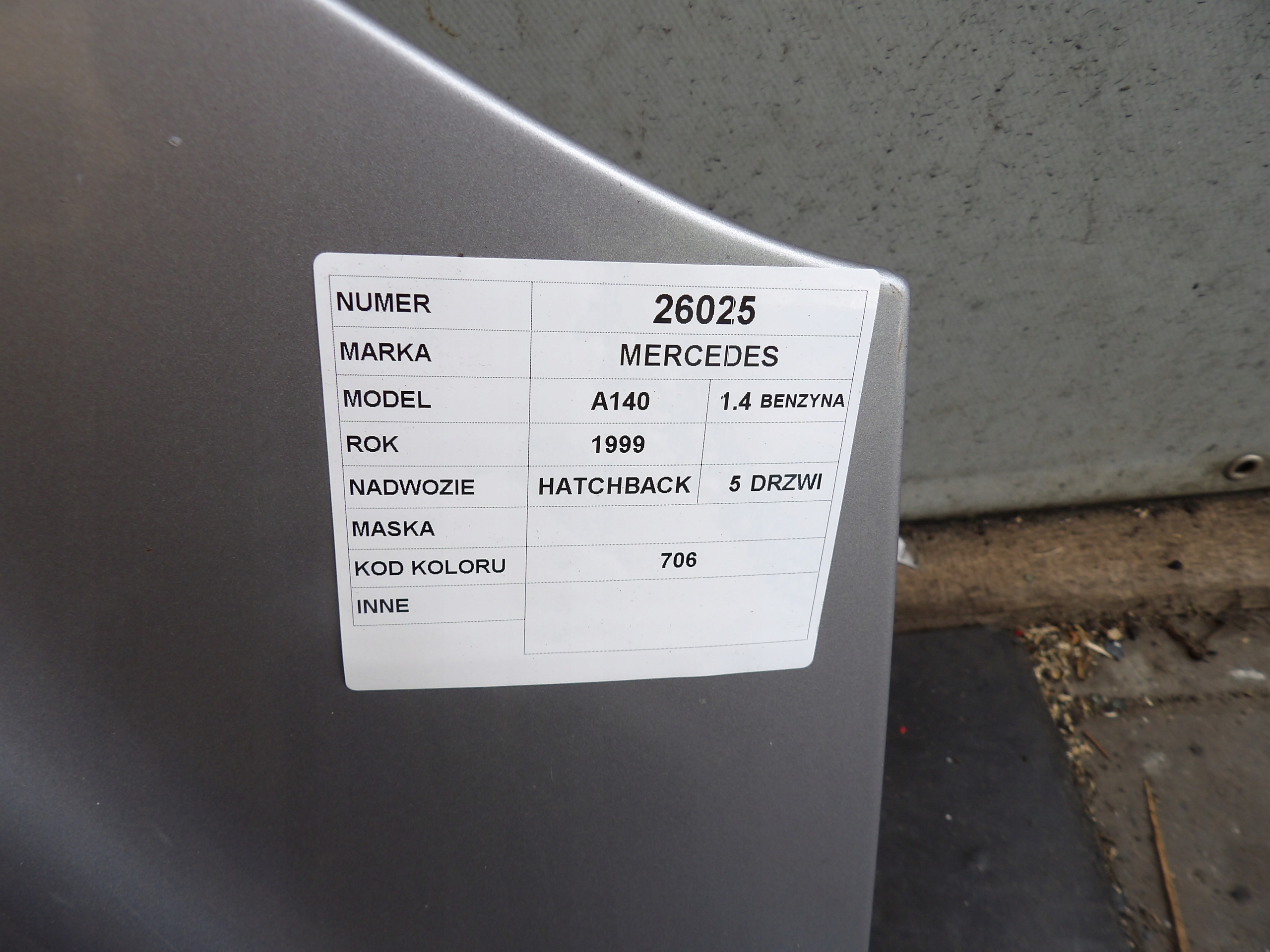 Mercedes W168 A140 cofano lak. 706