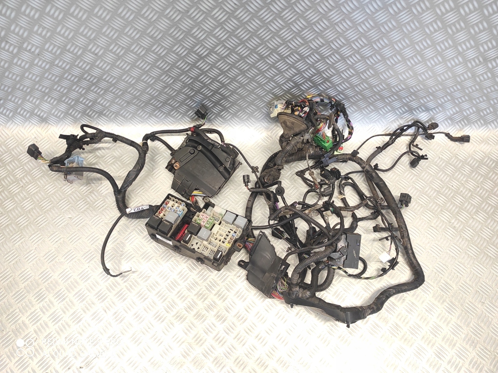 F1FT-14K733-CRA - ДЖГУТ ПРОВОДІВ БЛОК ЗАПОБІЖНИКІВ ДЛЯ FORD FOCUS MK3 LIFT