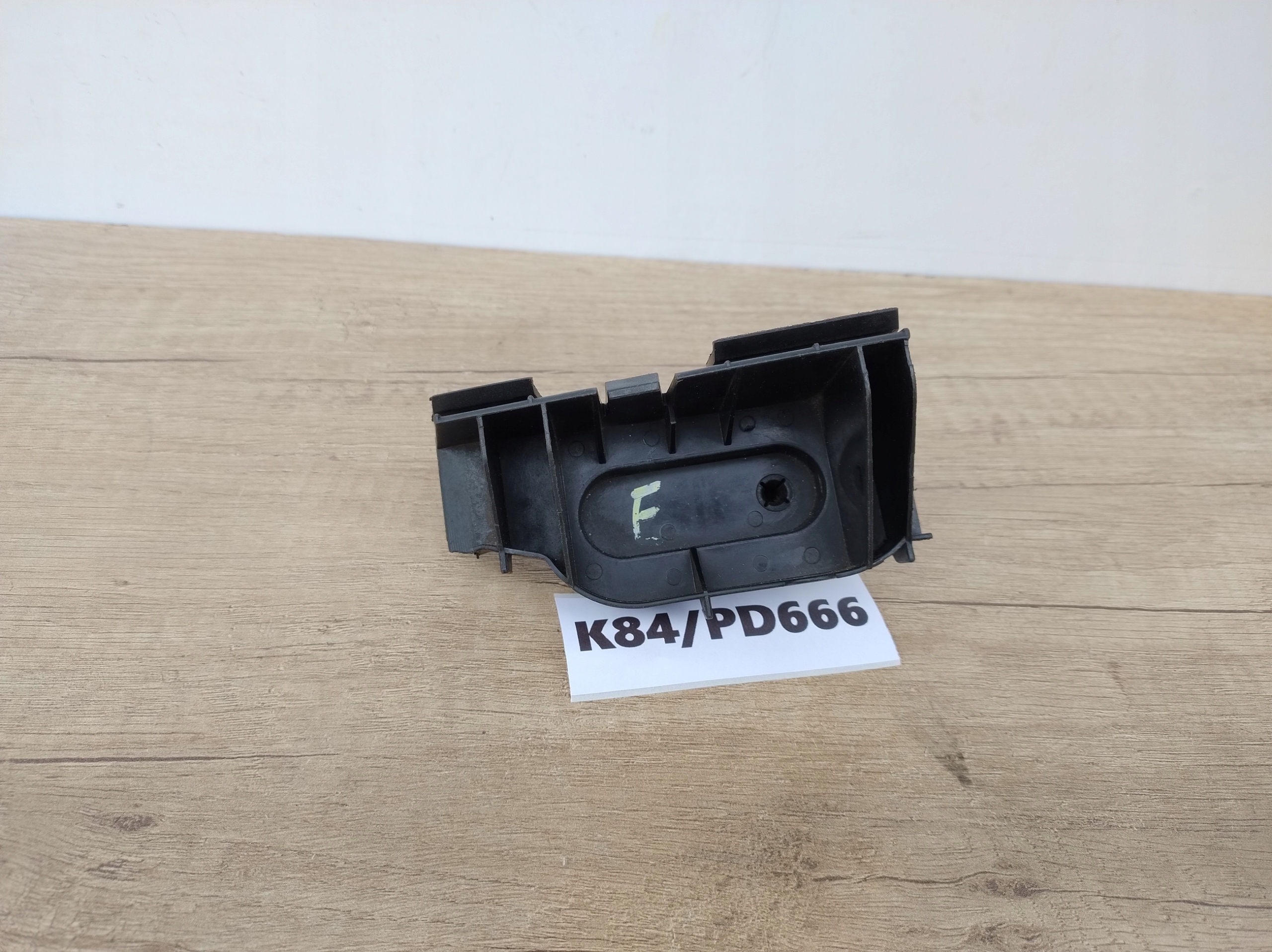 TOYOTA COROLLA E12 HB links Halter der Stoßstange heck ORG