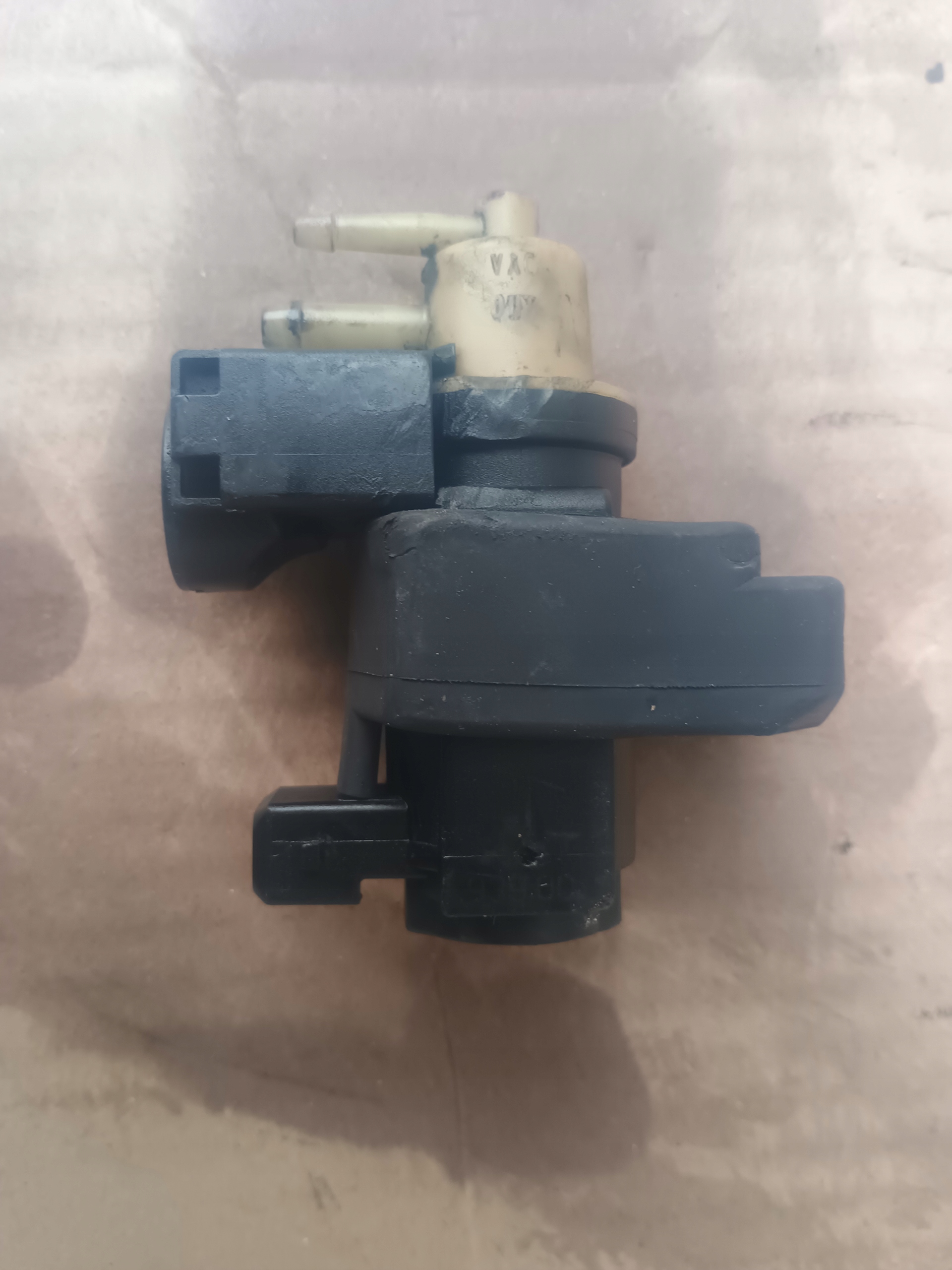 Vanne à vide 8280486264 RENAULT 1.9 DCI