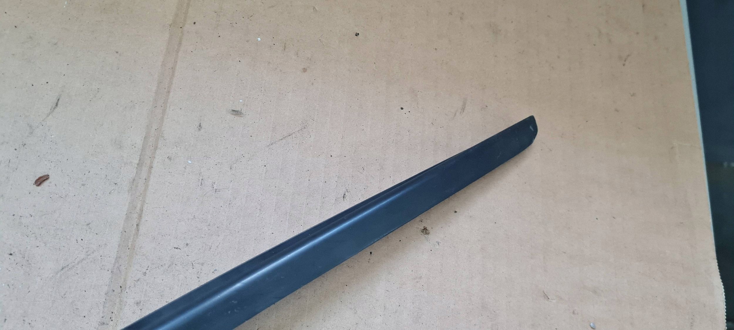A6 C7 4G moulding gasket windows CZOLOWEJ left left front 4G0854327A