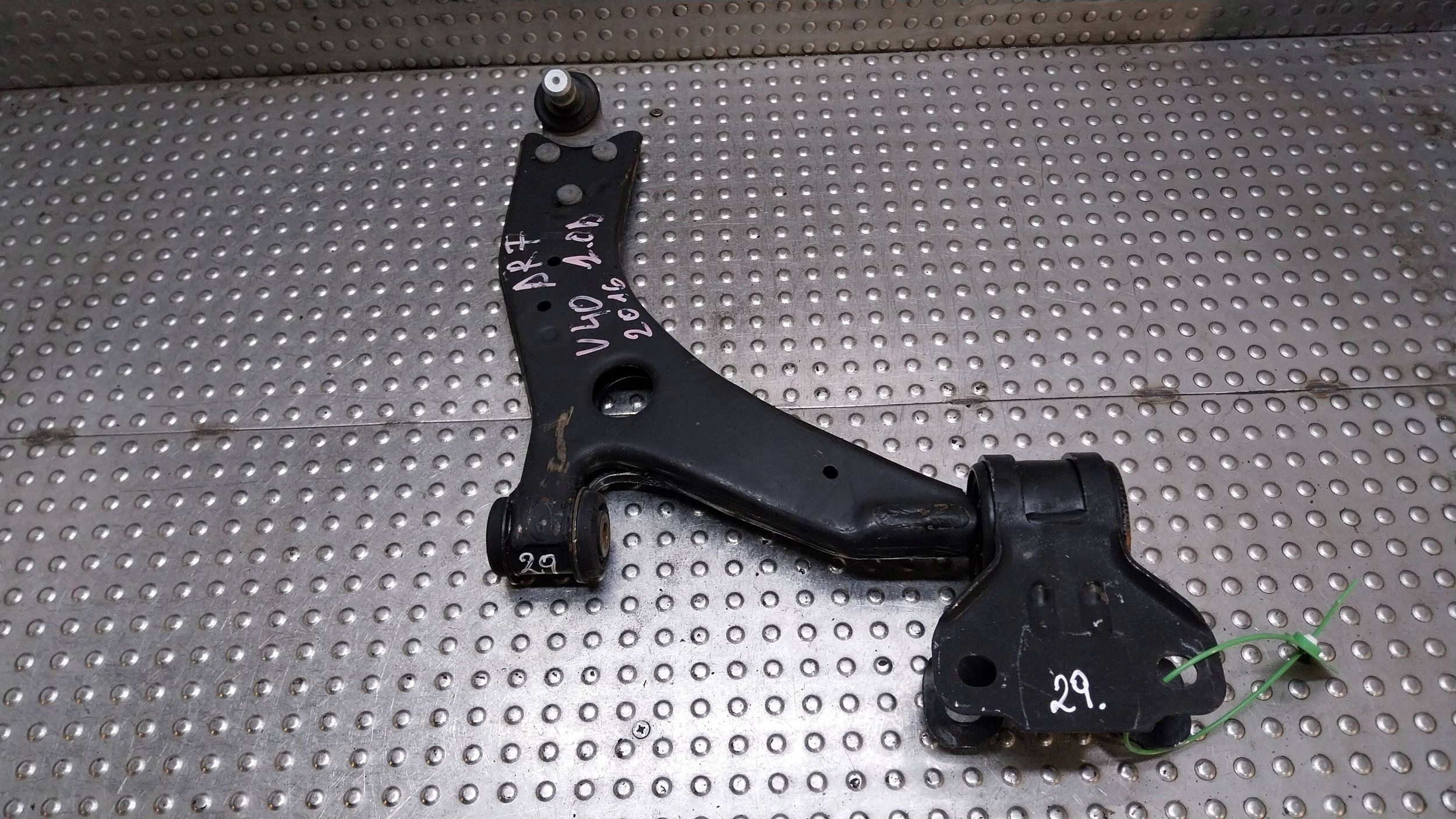 arm right front AV61-3A262-DA VOLVO V40 II LIFT (2016-2019) 2.0 D2