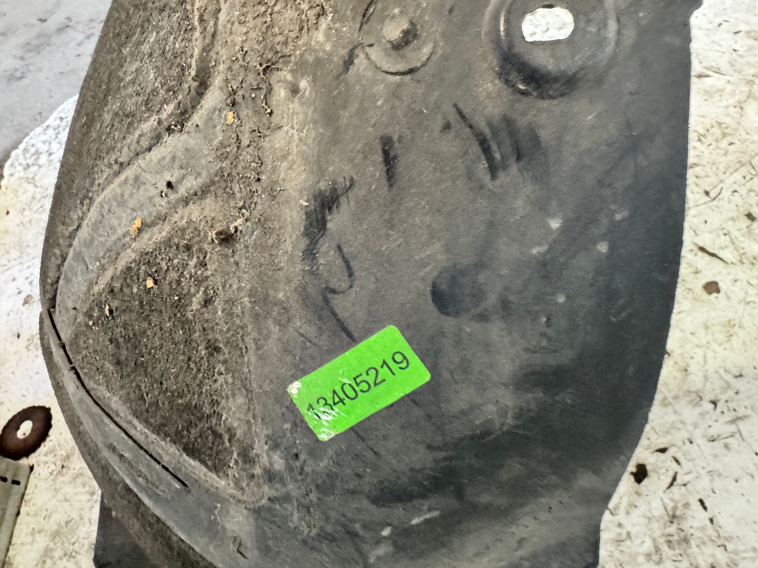 OPEL CASCADA CABRIO mudguard left front left front 13405219