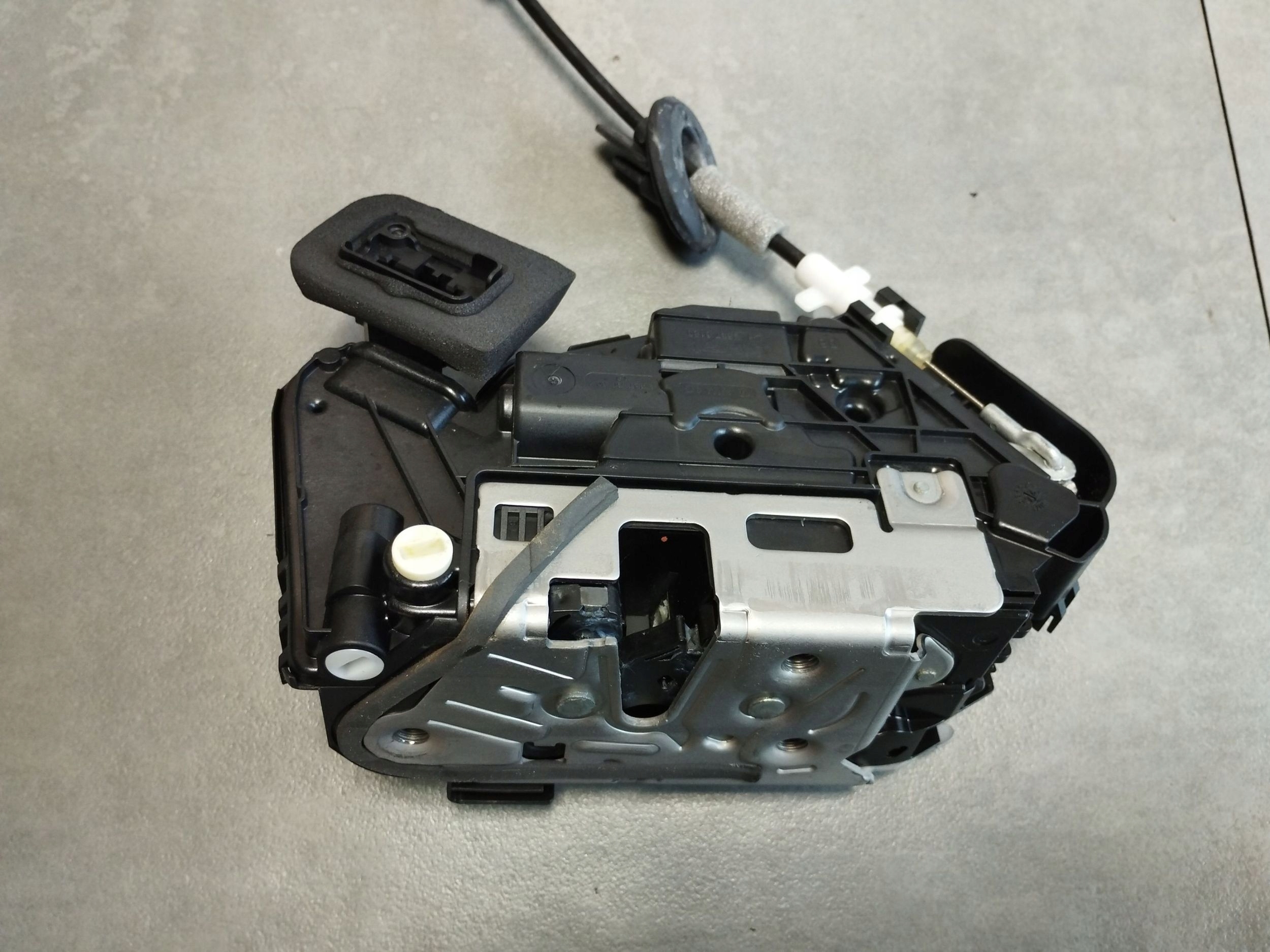 Cupra Formentor lock door left rear part 5TA839015Q