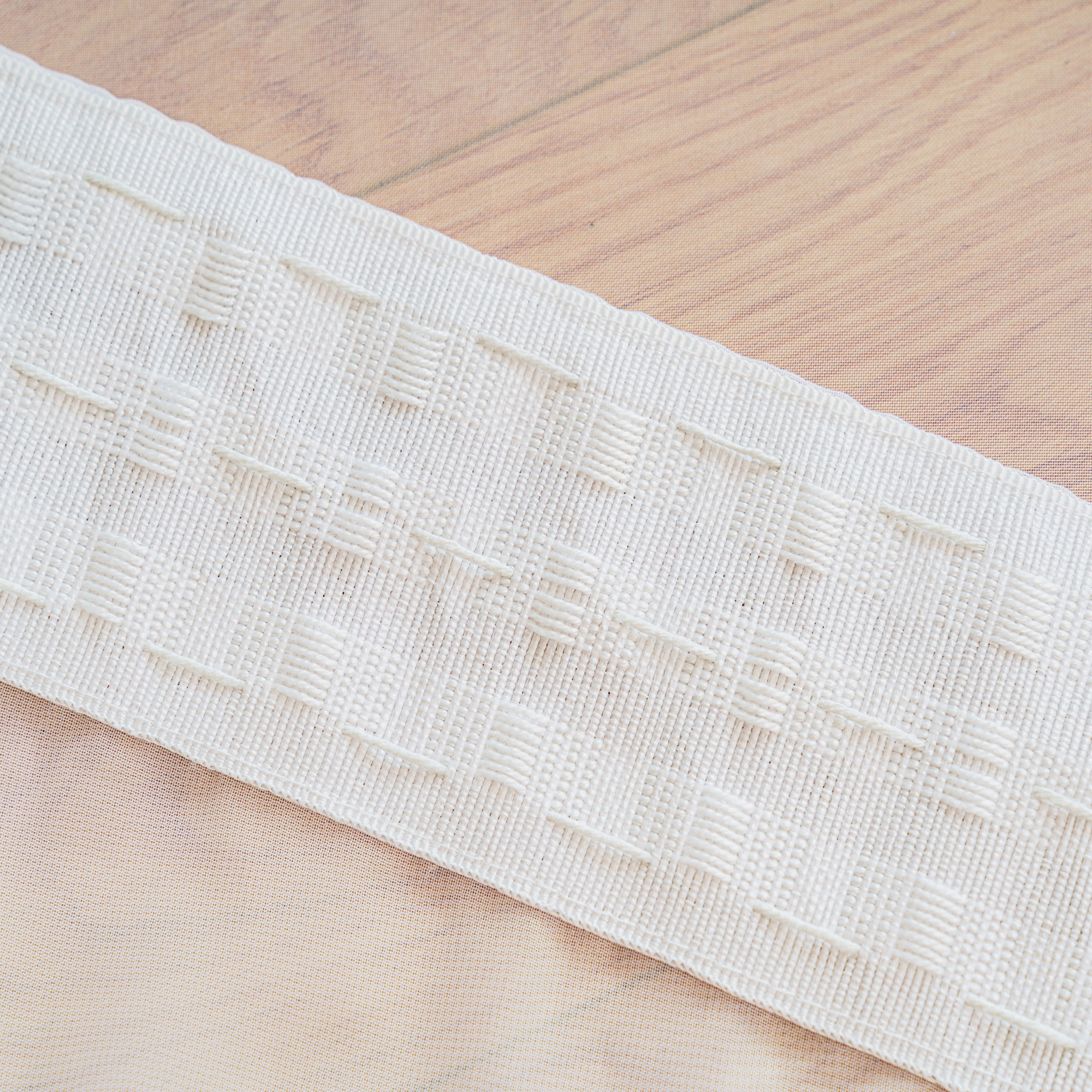 FIRANA GOTOWA NA TAŚMIE 145X250 FIRANY DO SALONU SYPIALNI WOAL BIAŁA Typ klasyczna