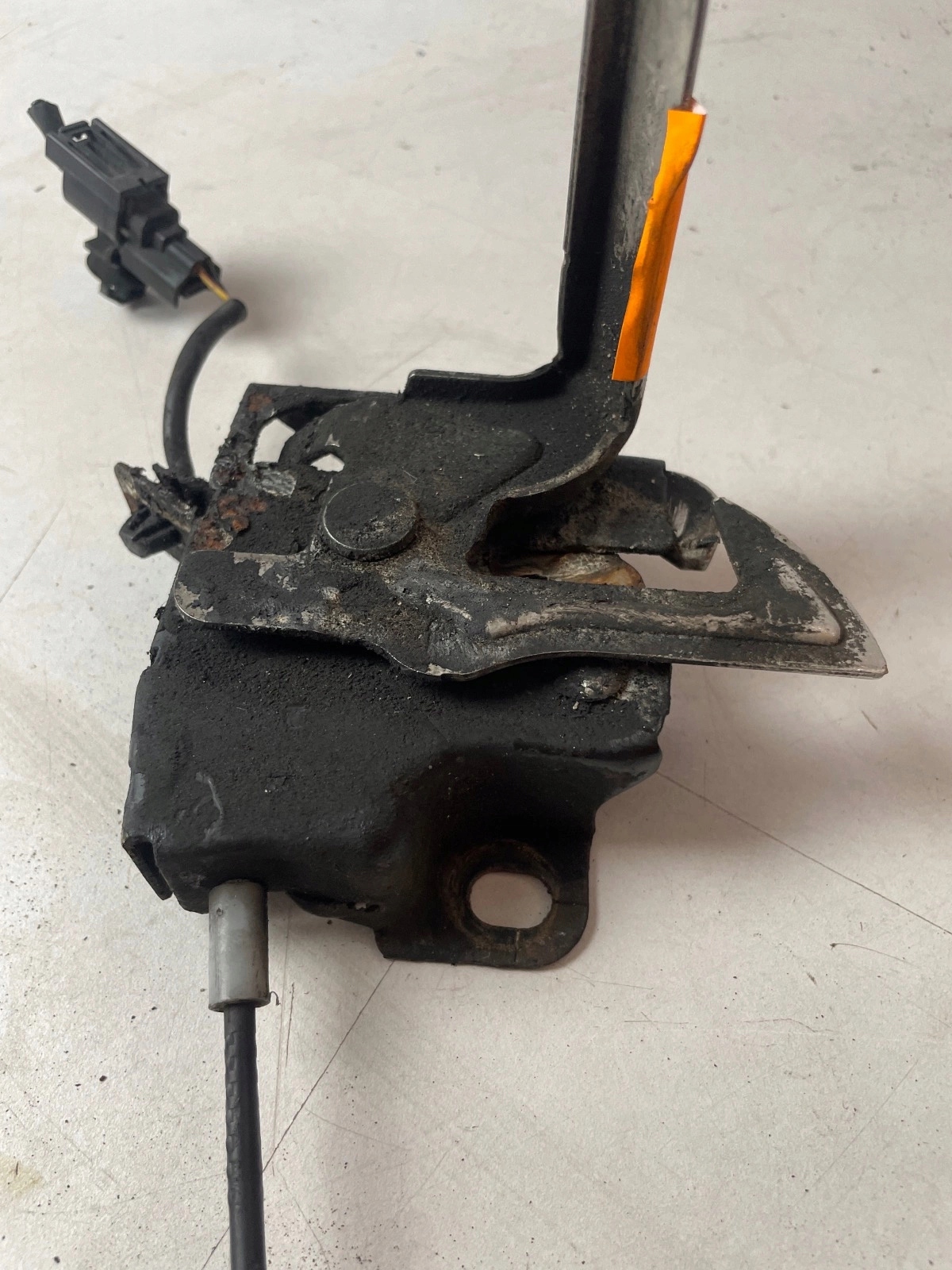 lock rygiel bonnets Honda Civic VIII Ufo