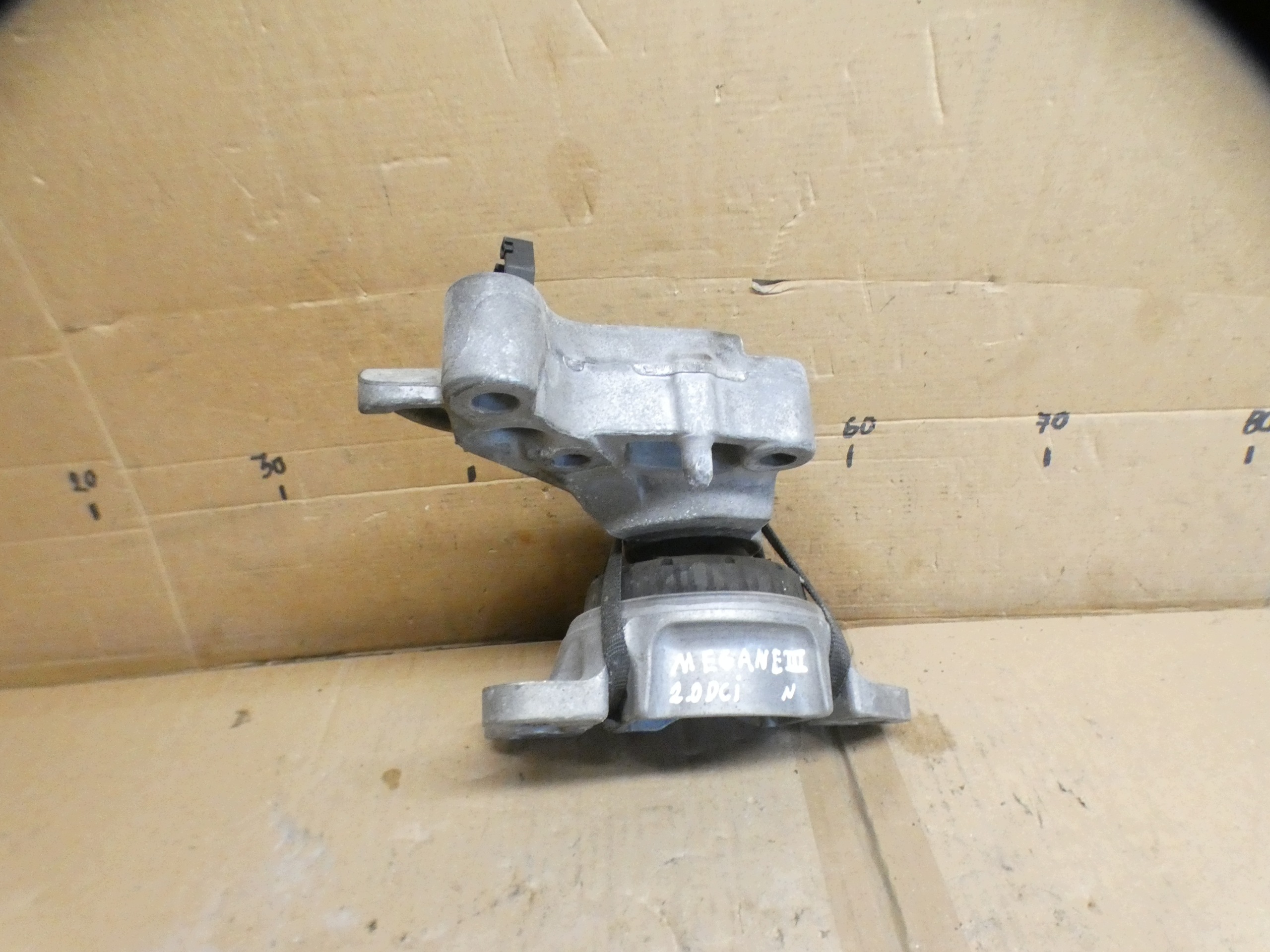 RENAULT MEGANE III 2.0 DCI Support Airbag Support plaque Moteur