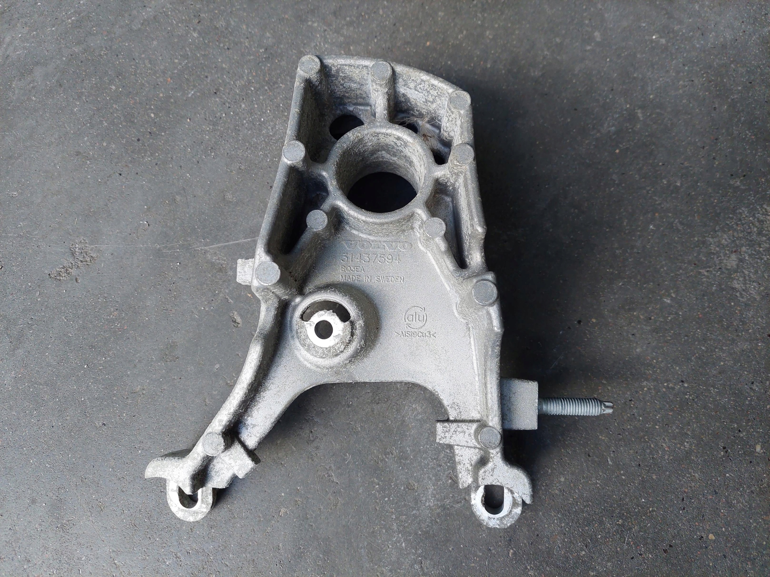 holder engine mount gearboxes 31437594 VOLVO S60 III V60 II 2.0 D 3