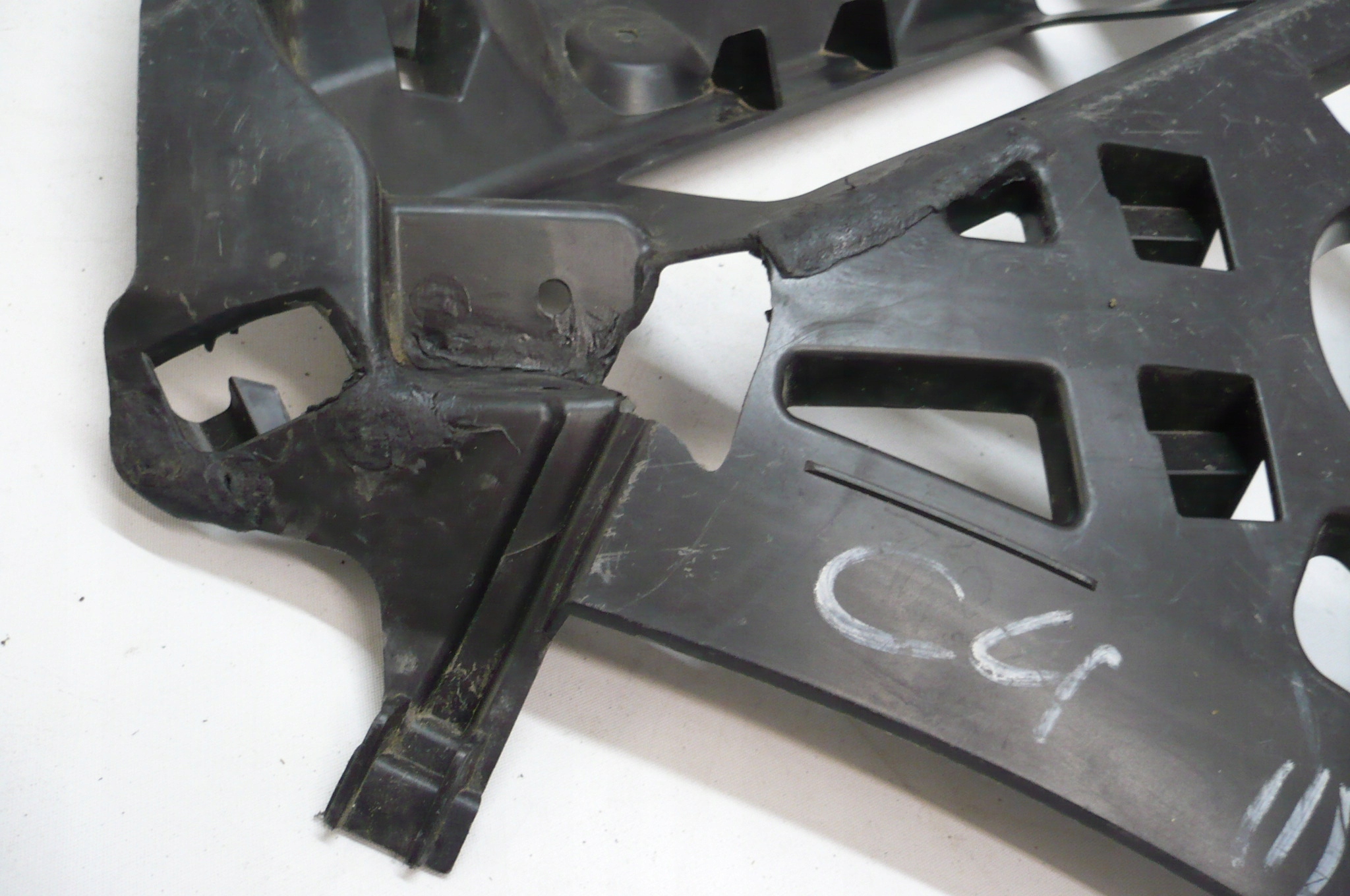 CITROEN C4 III 20- Support Support plaque Pare choc Gauche Arrière
