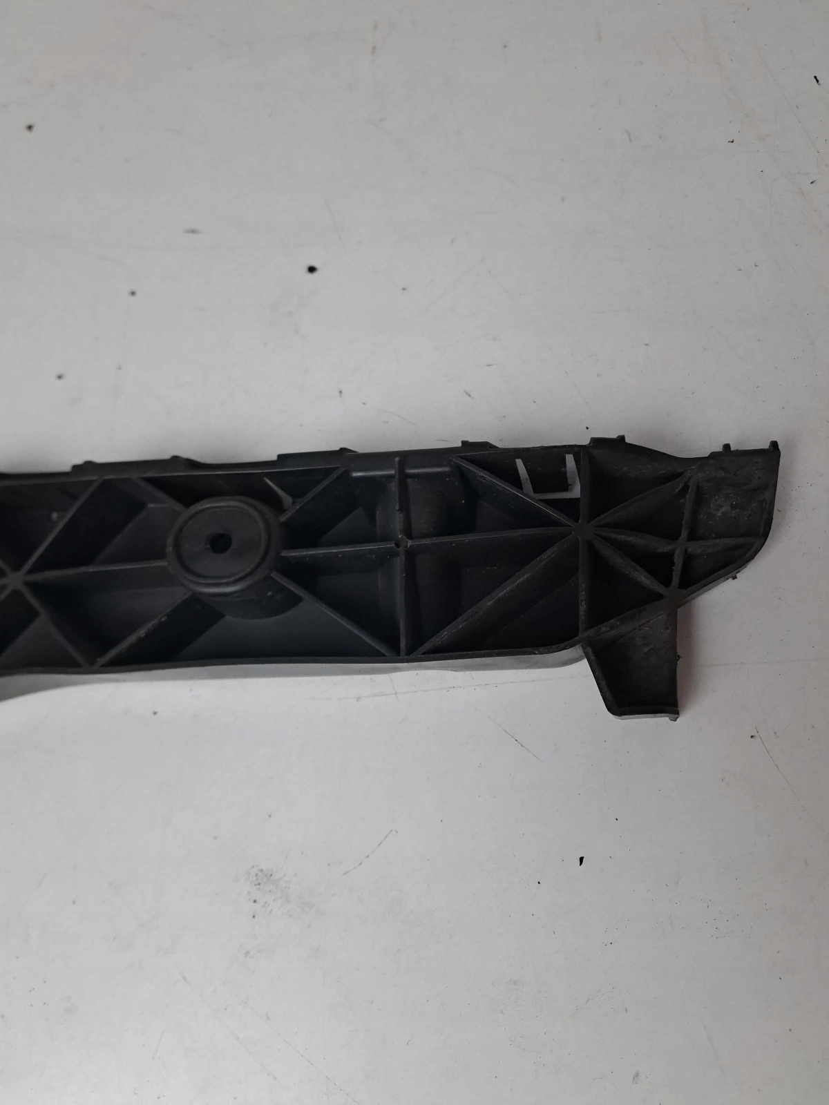 support holder of a bumper front front left Seat Ibiza IV kombi