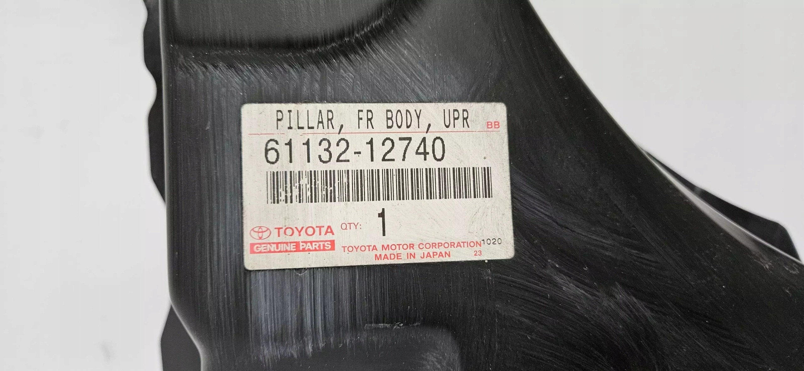 PRÓG LEWY SŁUPEK POSZYCIE TOYOTA COROLLA E15 NOWY Typ samochodu Samochody osobowe