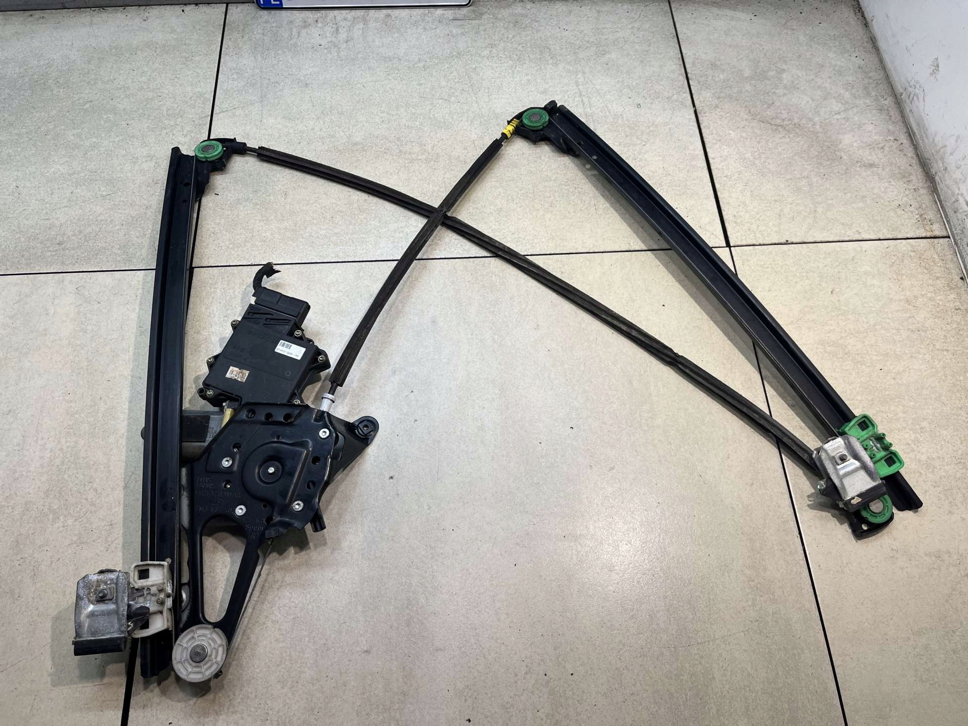 window regulator right front GALAXY 1.9 TDI FL TR37M3959802