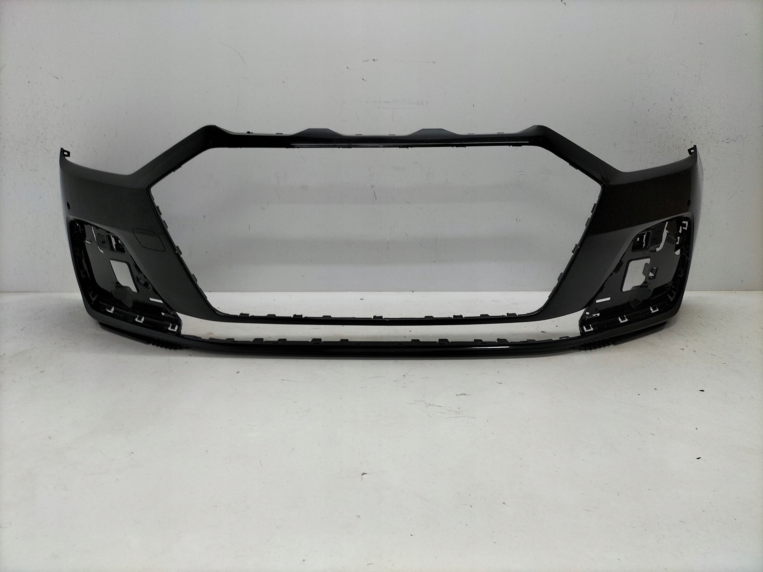 front bumper front AUDI A1 82A 18