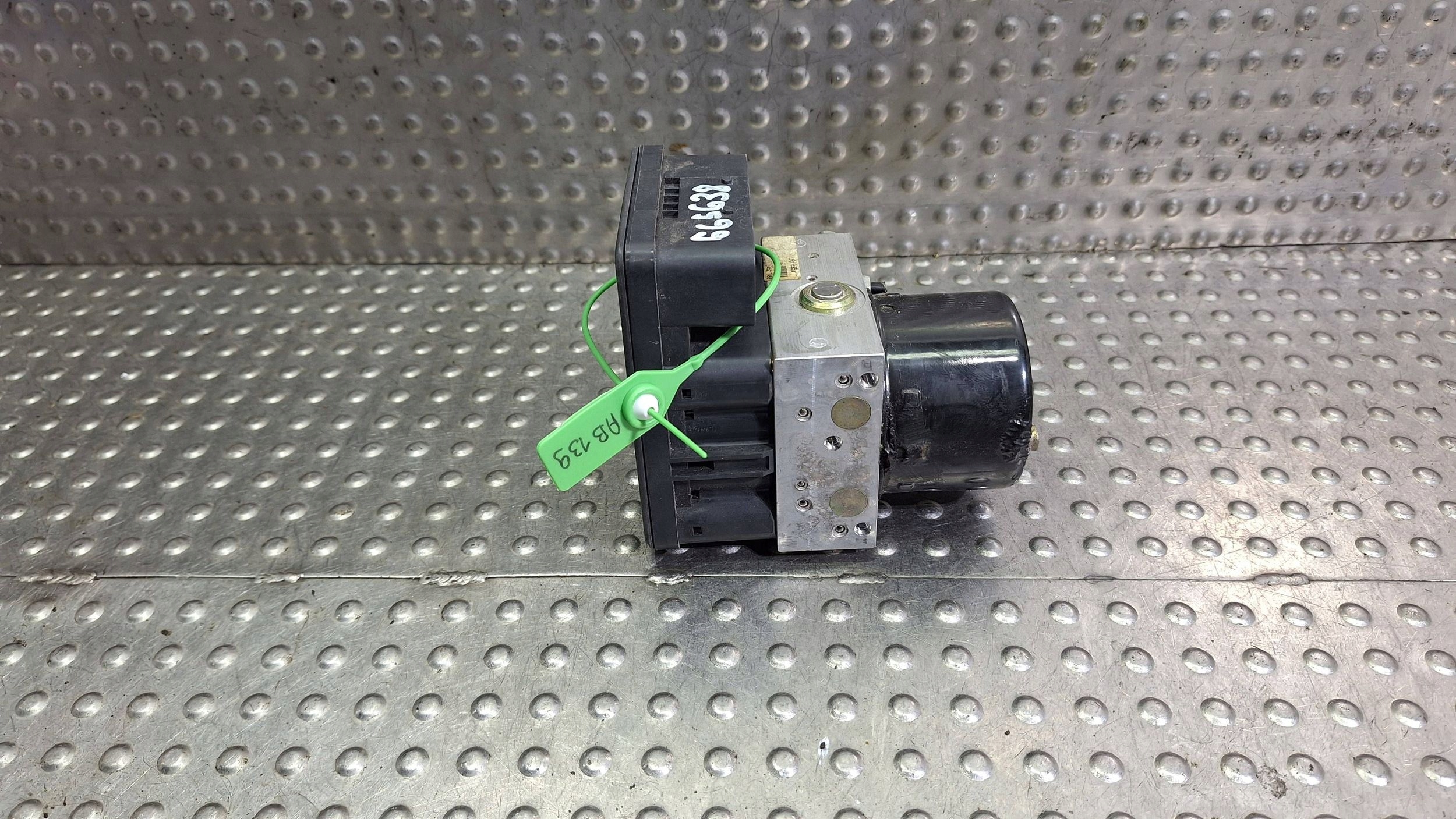Pumpe Bedienteil ABS 6771486 6771487 BMW E81 E82 E87 E88 E90 E91 E92 E93