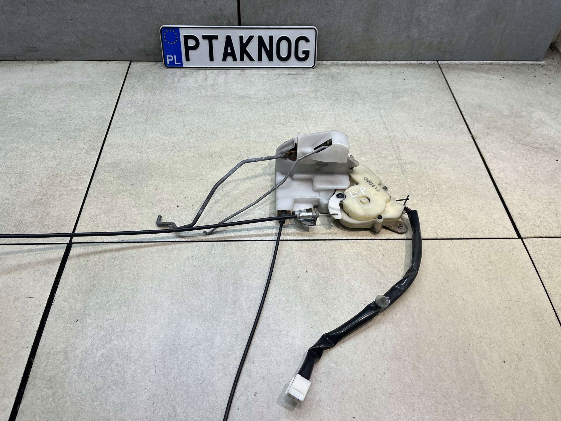 lock door left front MAZDA MPV 2.0 D