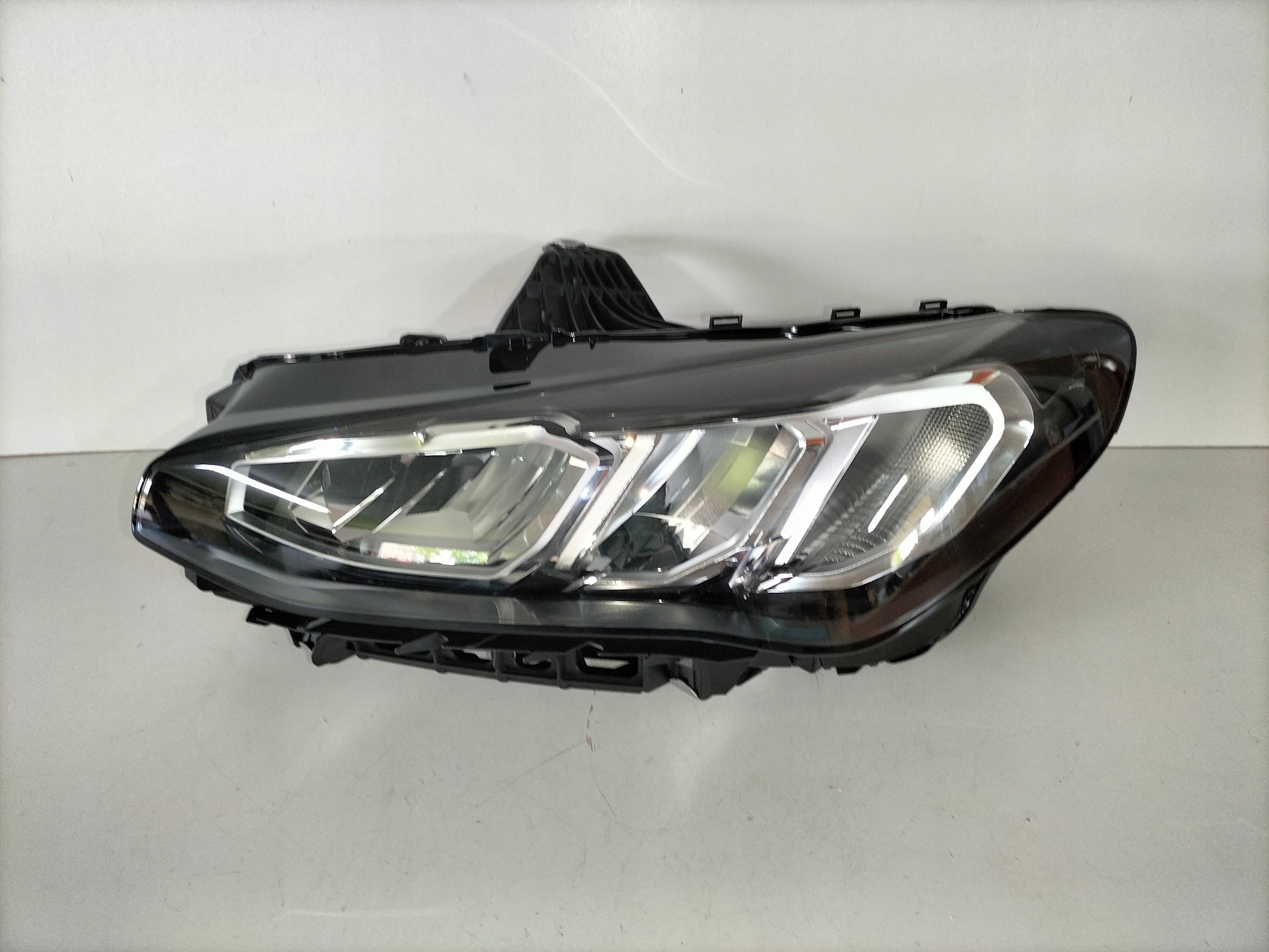 light front left BMW 2 U06 ACTIVE TOURER 21