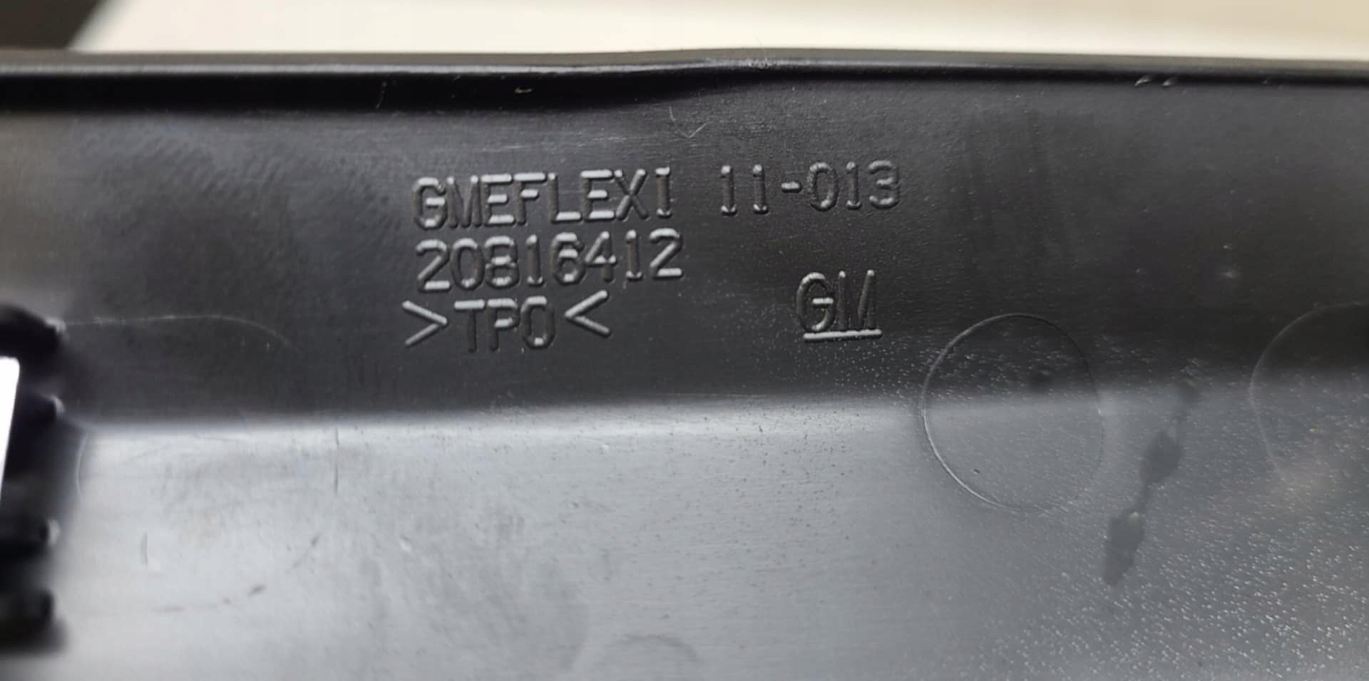 frame passenger compartments of the dashboard ROZDZIELCZEJ OPEL AMPERA