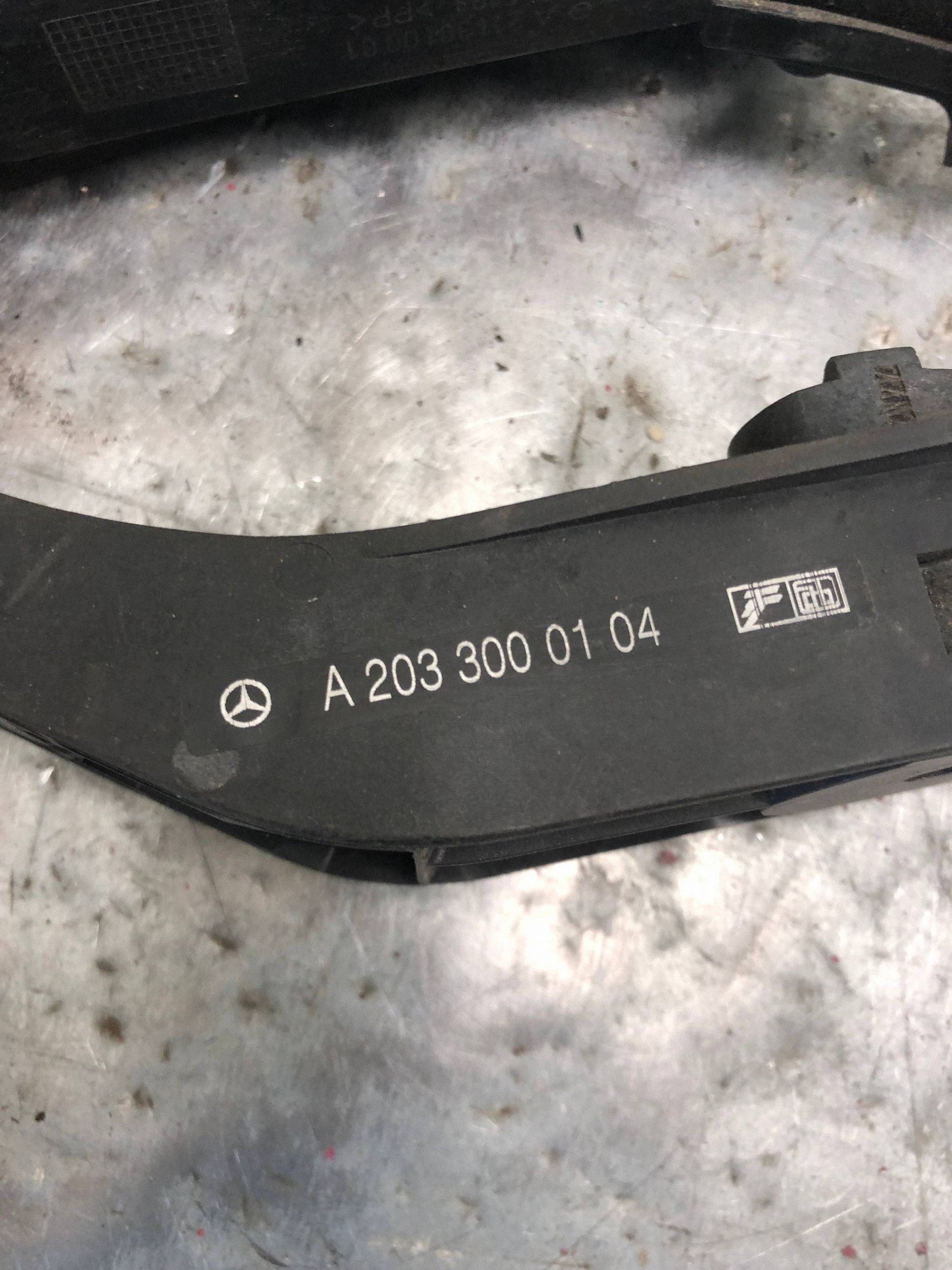 Gaspedal MERCEDES W203 A2033000104