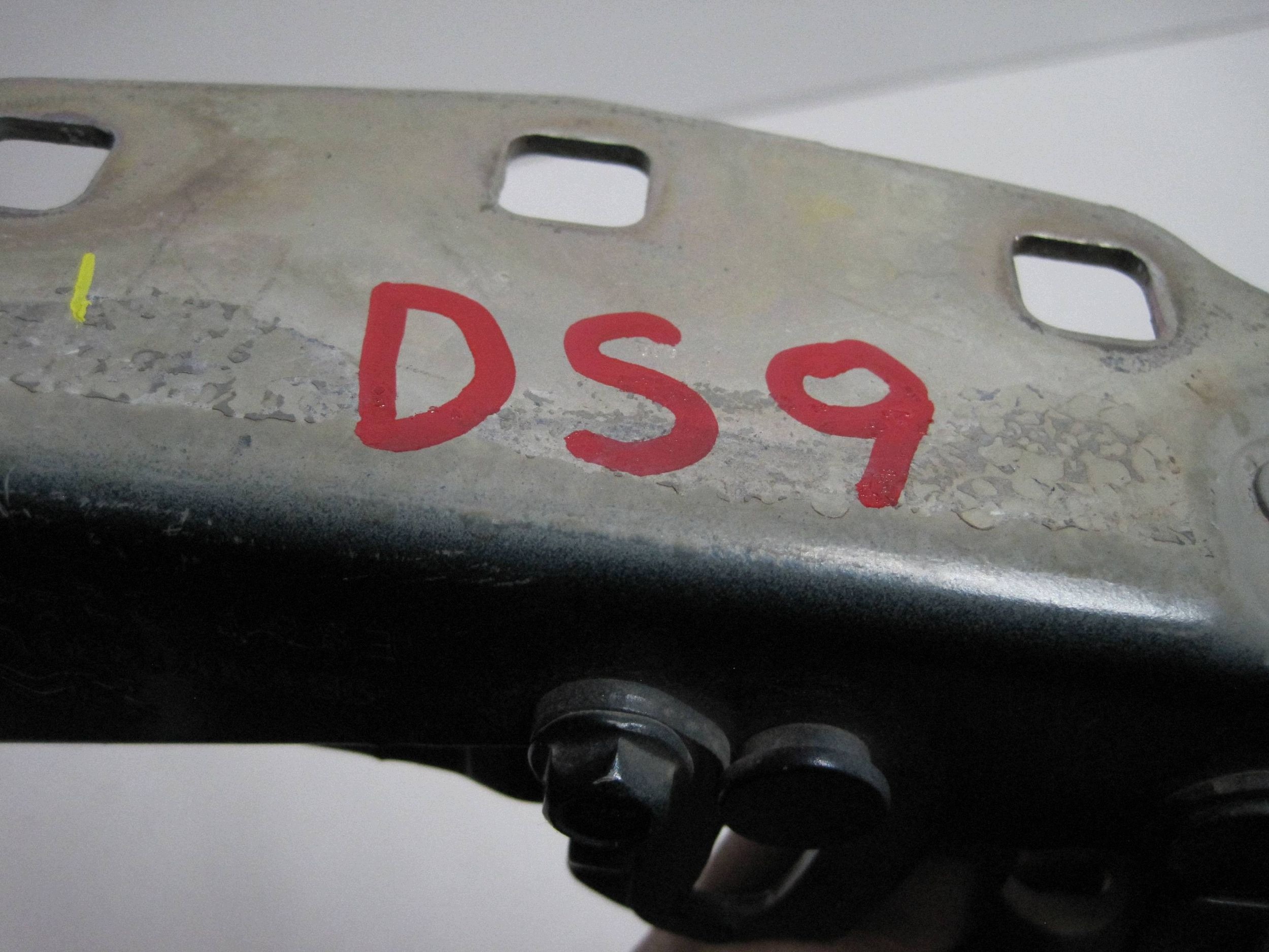 hinge bonnets left CITROEN DS9 9813071480 PIROTECHNICZNY