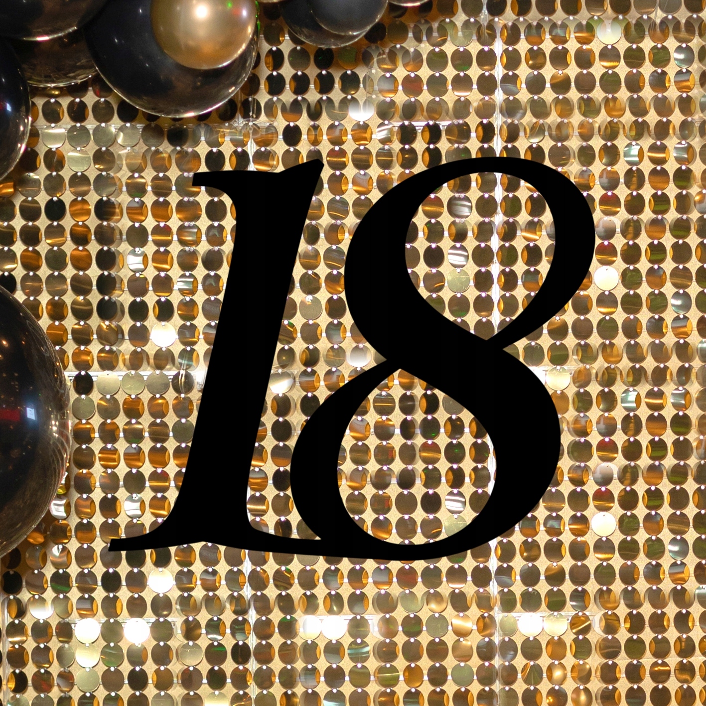 Velká černá 18 nápis na zeď, narozeninová dekorace pro osmnáctku plexiskla