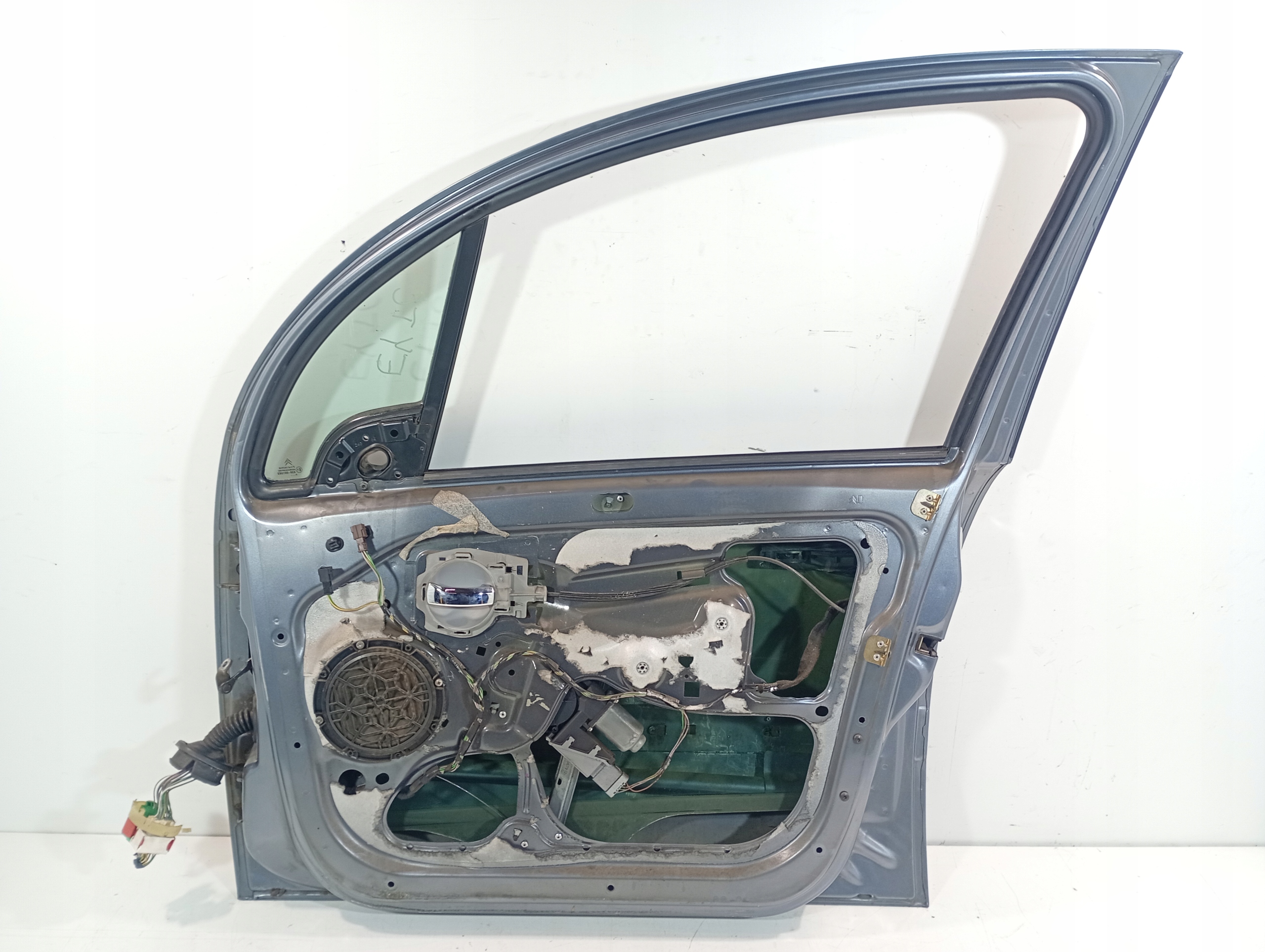 Citroen C3 and 02-08 door right front front kod lakieru EYTC