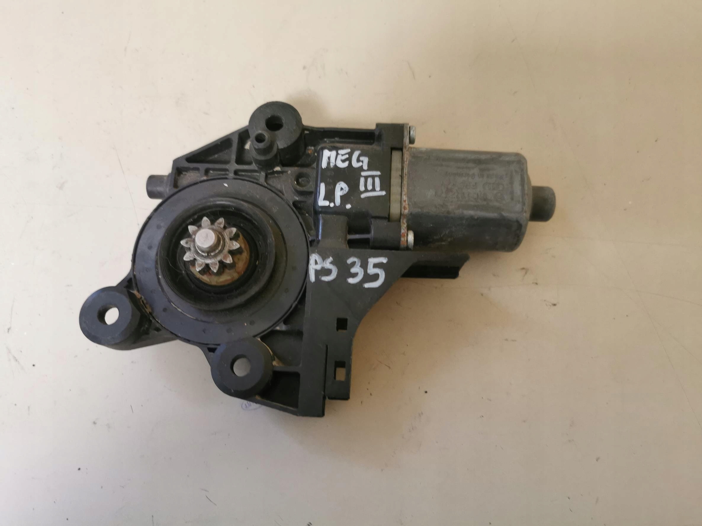 mini motor windows left front RENAULT MEGANE III 0130822479 08-16