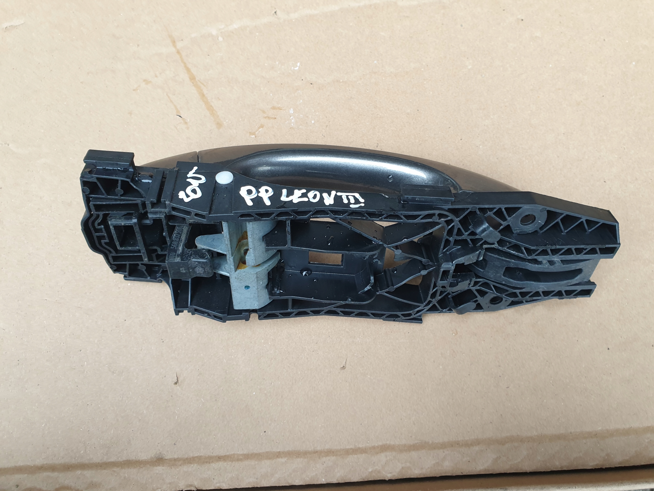 handle right front LS7K SEAT LEON III 3 5F 2013- 5N0839885H