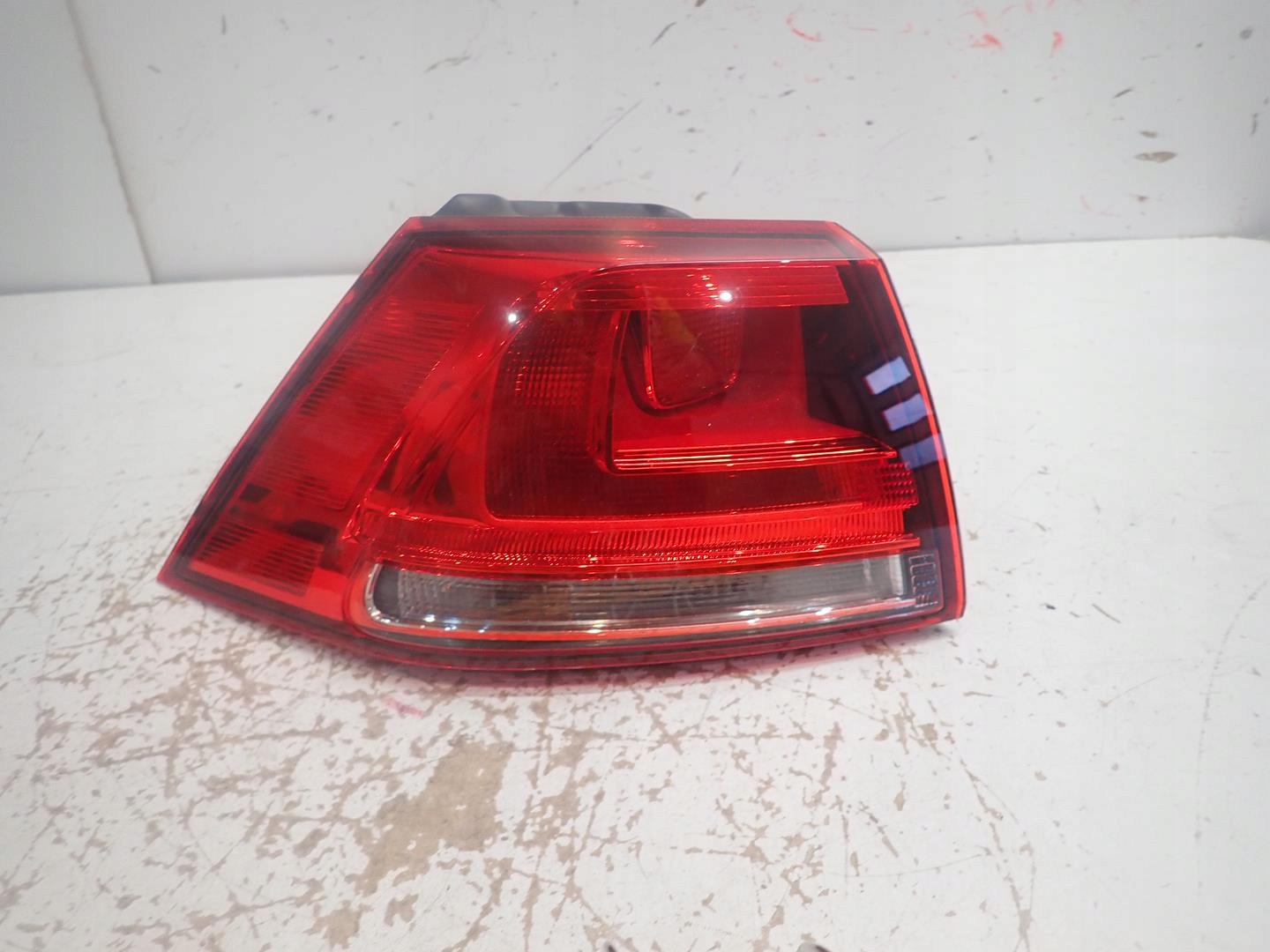 light rear part rear left VW GOLF VII HB 12- 5G0945095M