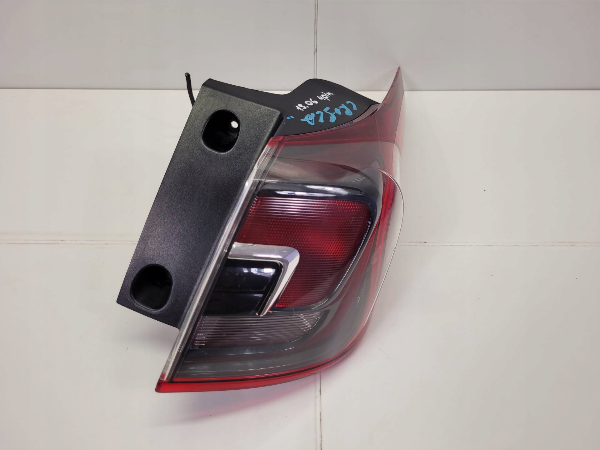 light rear right side Opel Crossland X 2019 207981