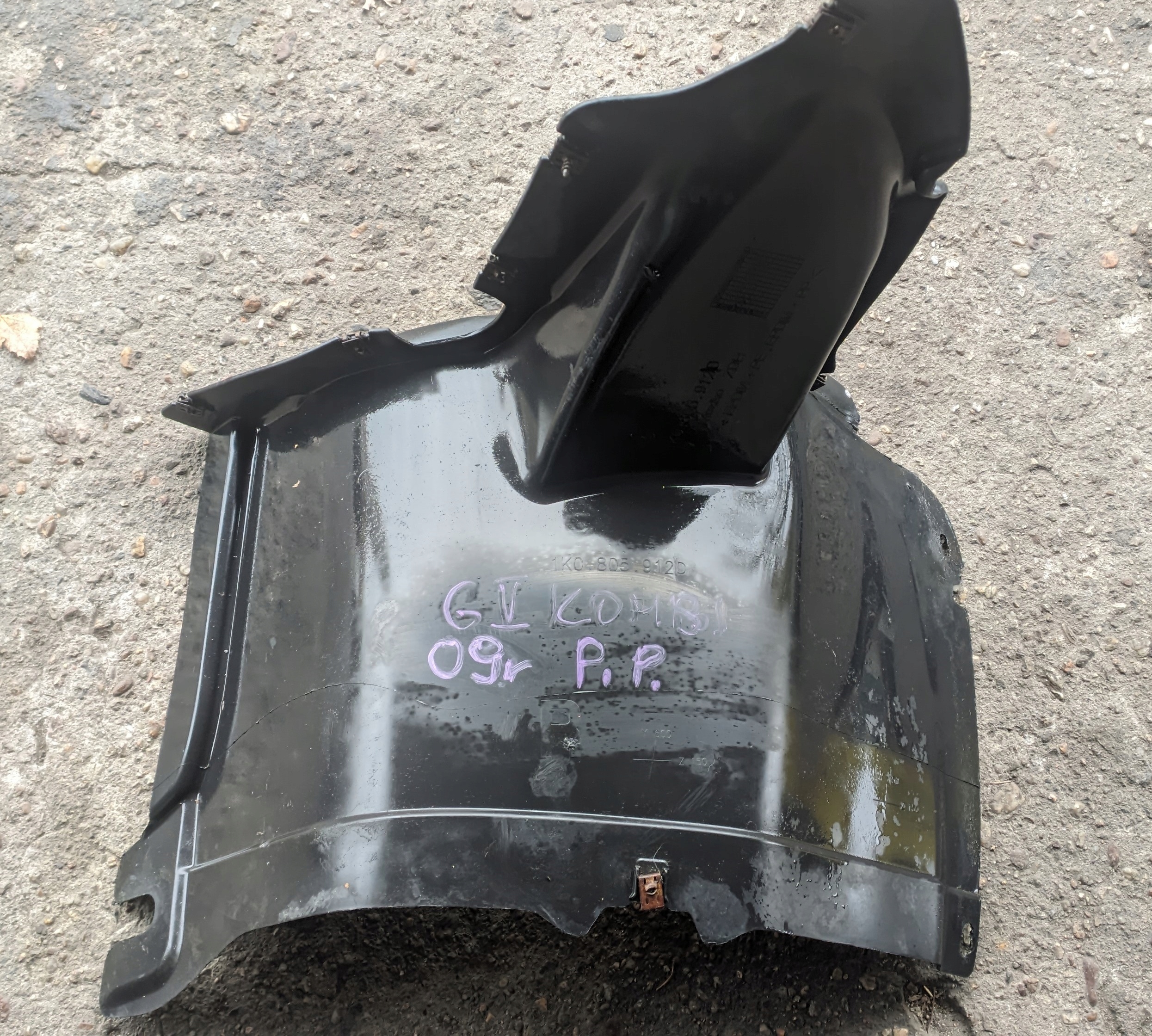 VW GOLF V KOMBI 2.0 TDI 09R mudguard right front 1K0805912D