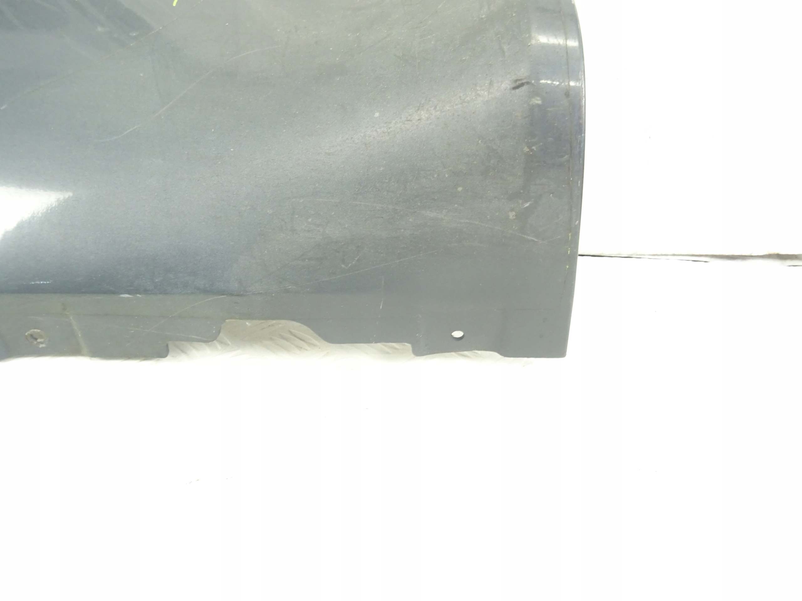 Aston Martin Vantage 05- moulding threshold left