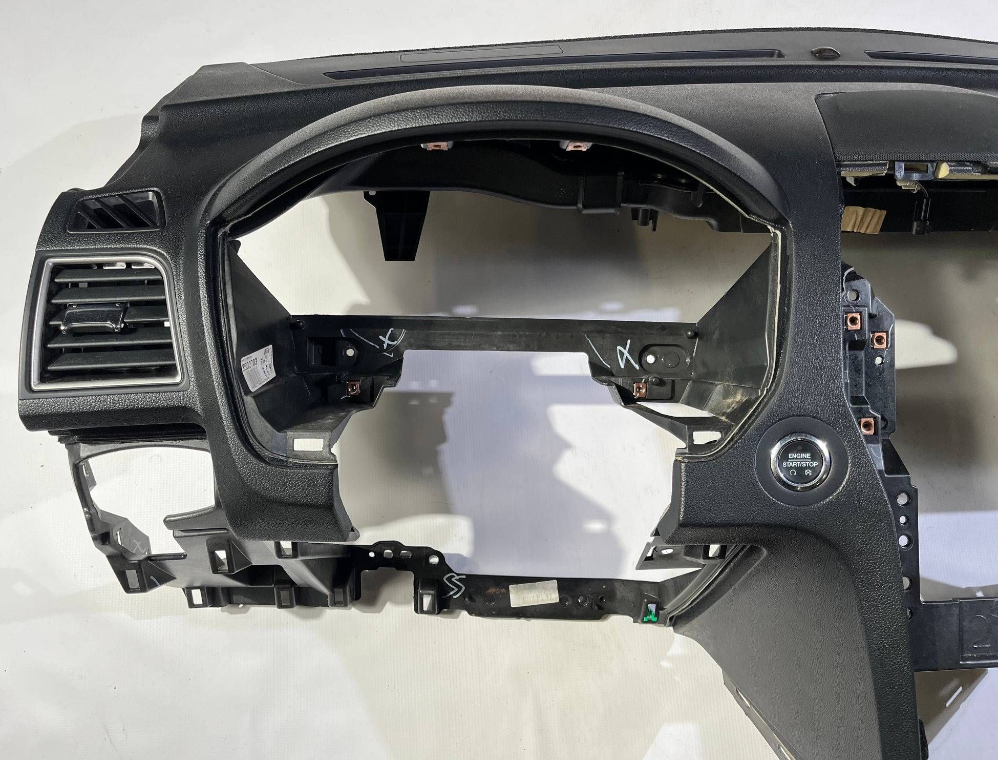 dashboard instrument panel console airbag powietrzna Ford Explorer V 2016-2019